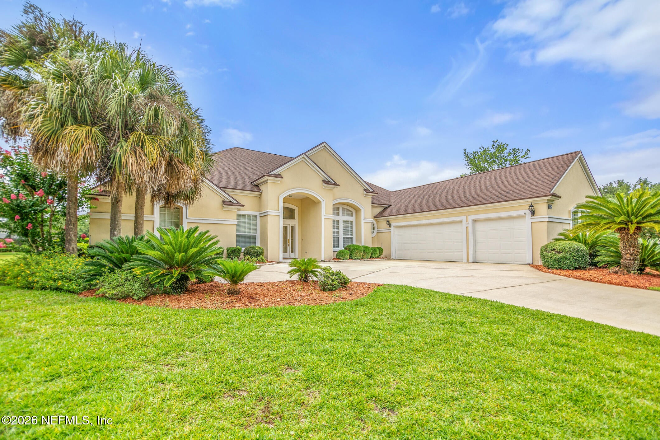 586 GOLDEN LINKS Drive