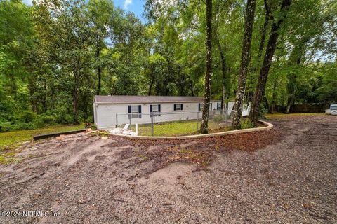 A home in Middleburg