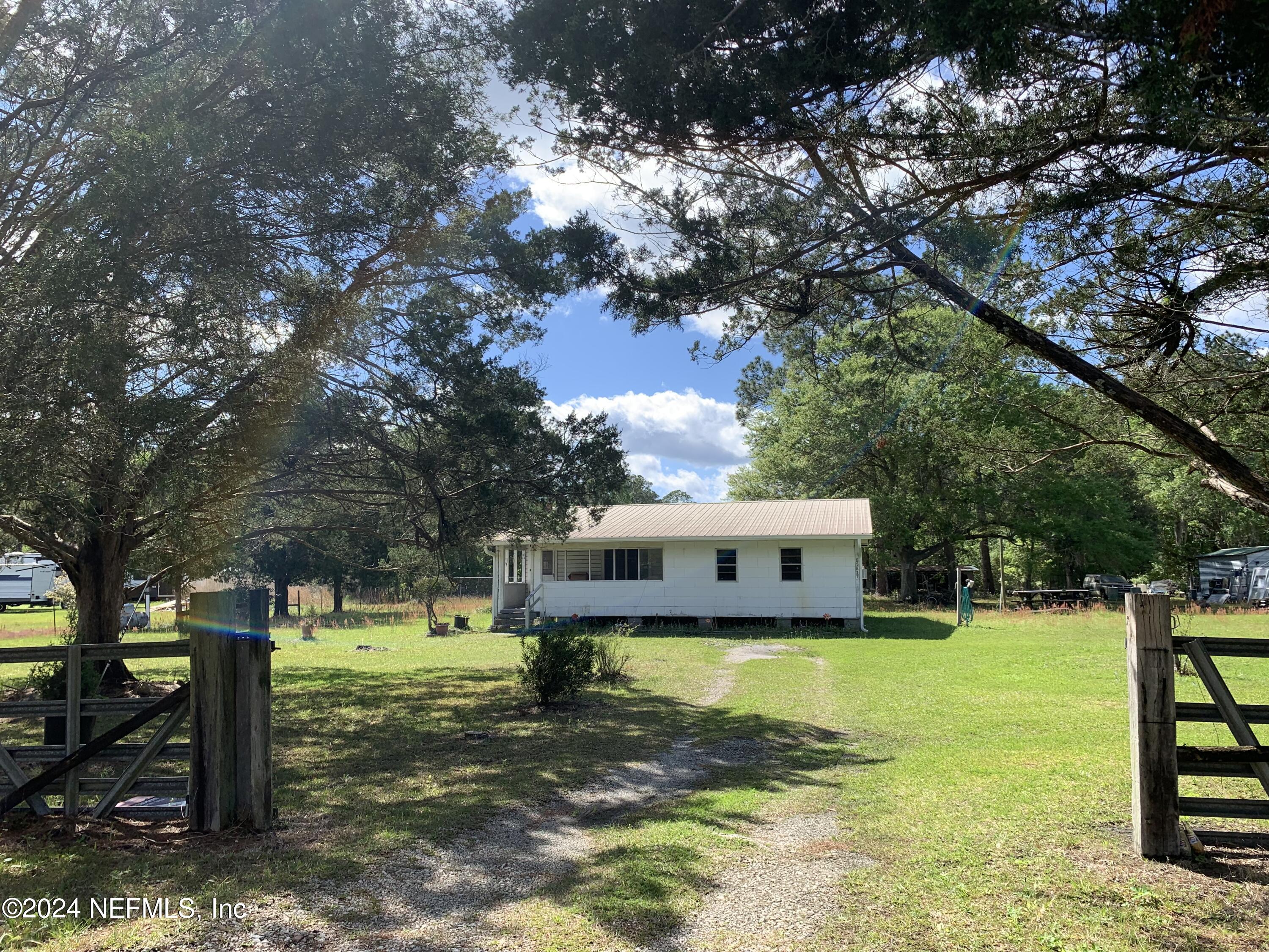 Yulee, FL home for sale located at 85877 N HARTS Road, Yulee, FL 32097