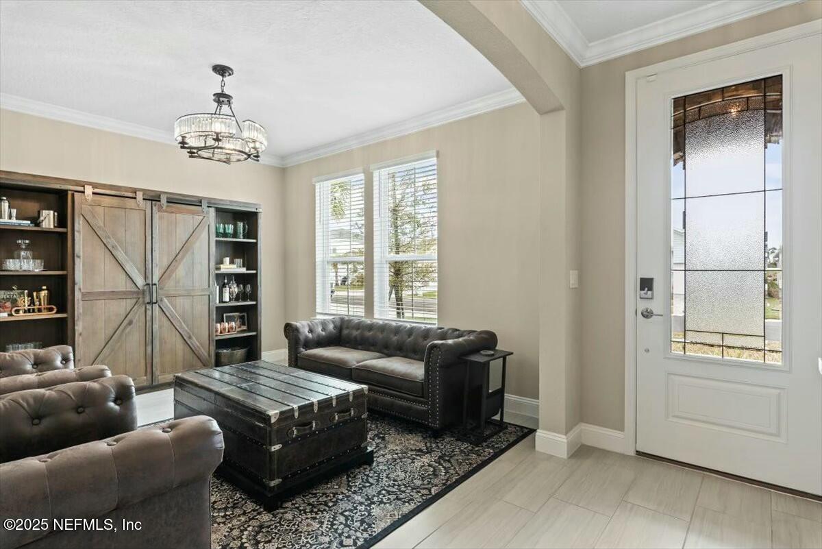 273 CLEARVIEW Drive