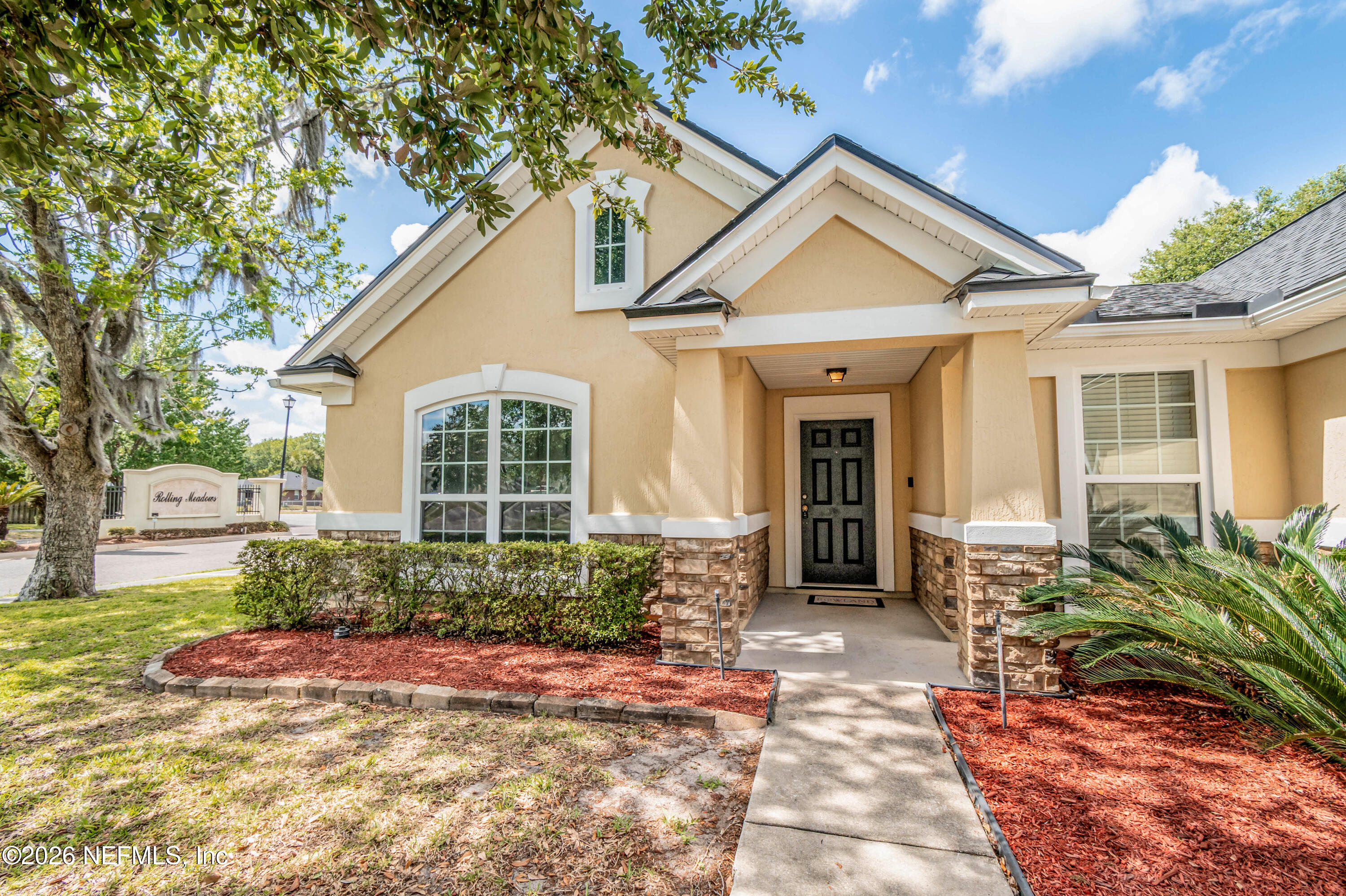 5520 HUCKLEBERRY Trail S