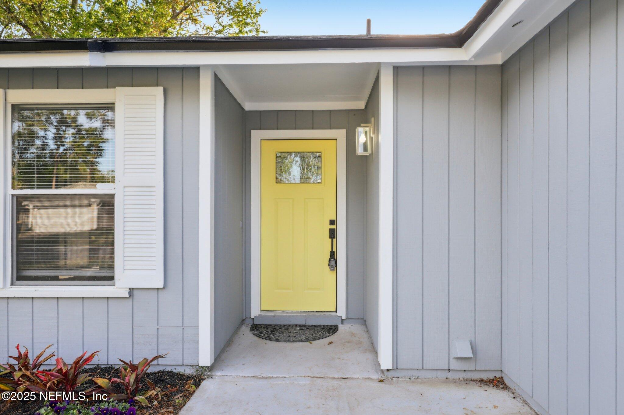 11213 CLOVERHILL Circle W