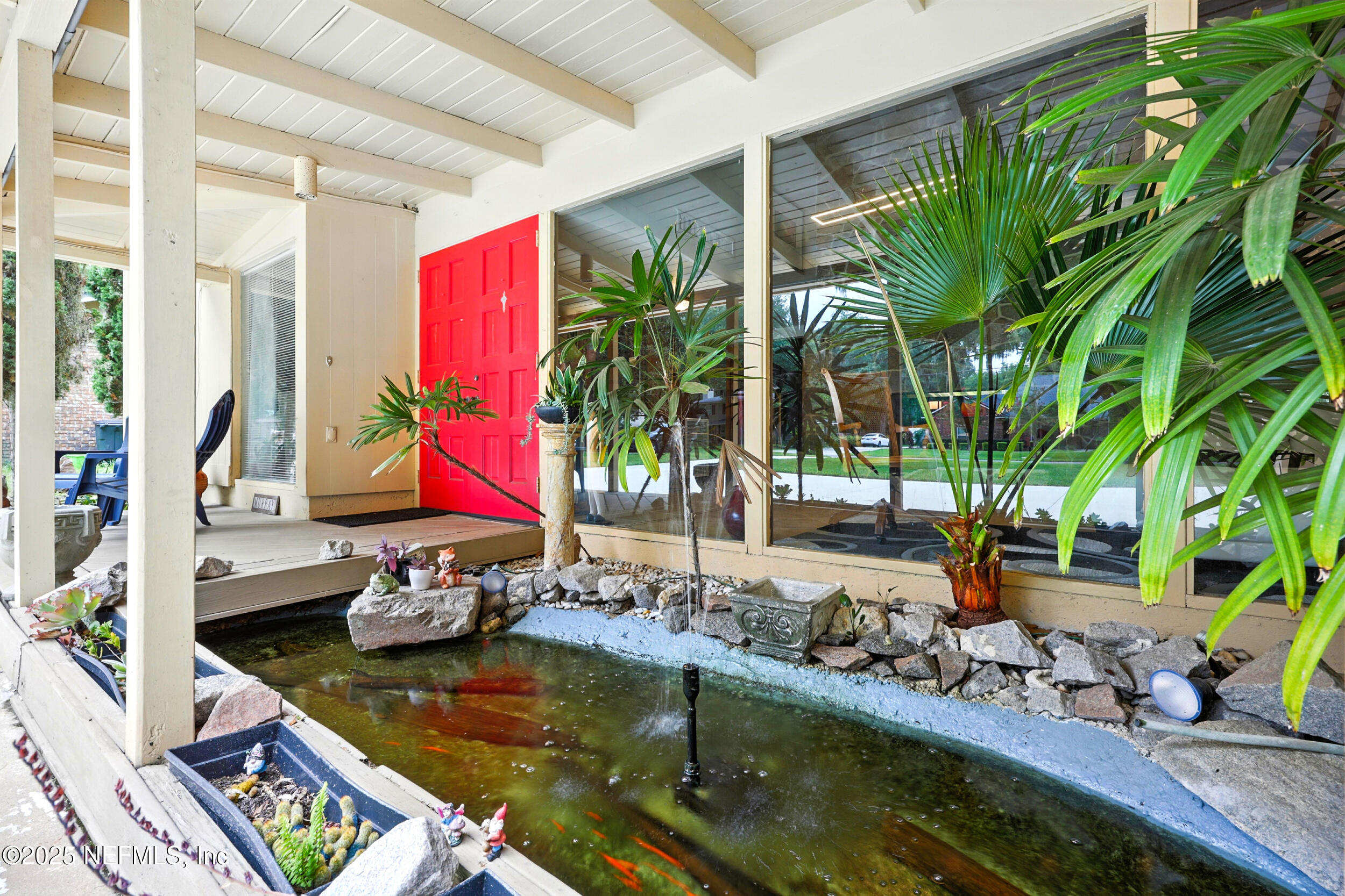 2712 RED FOX Road