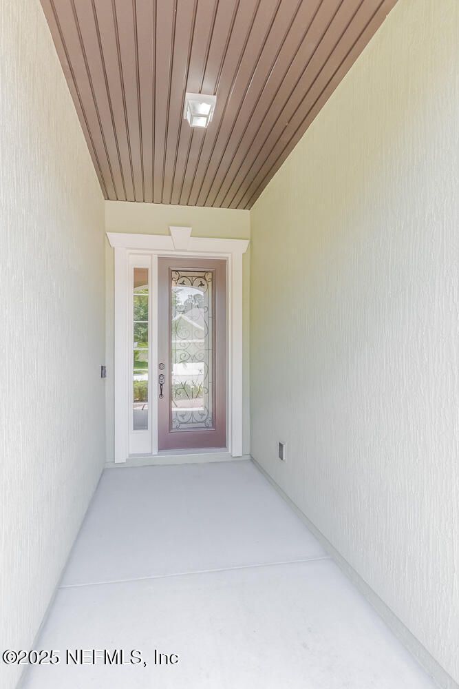3560 CROSSVIEW Drive