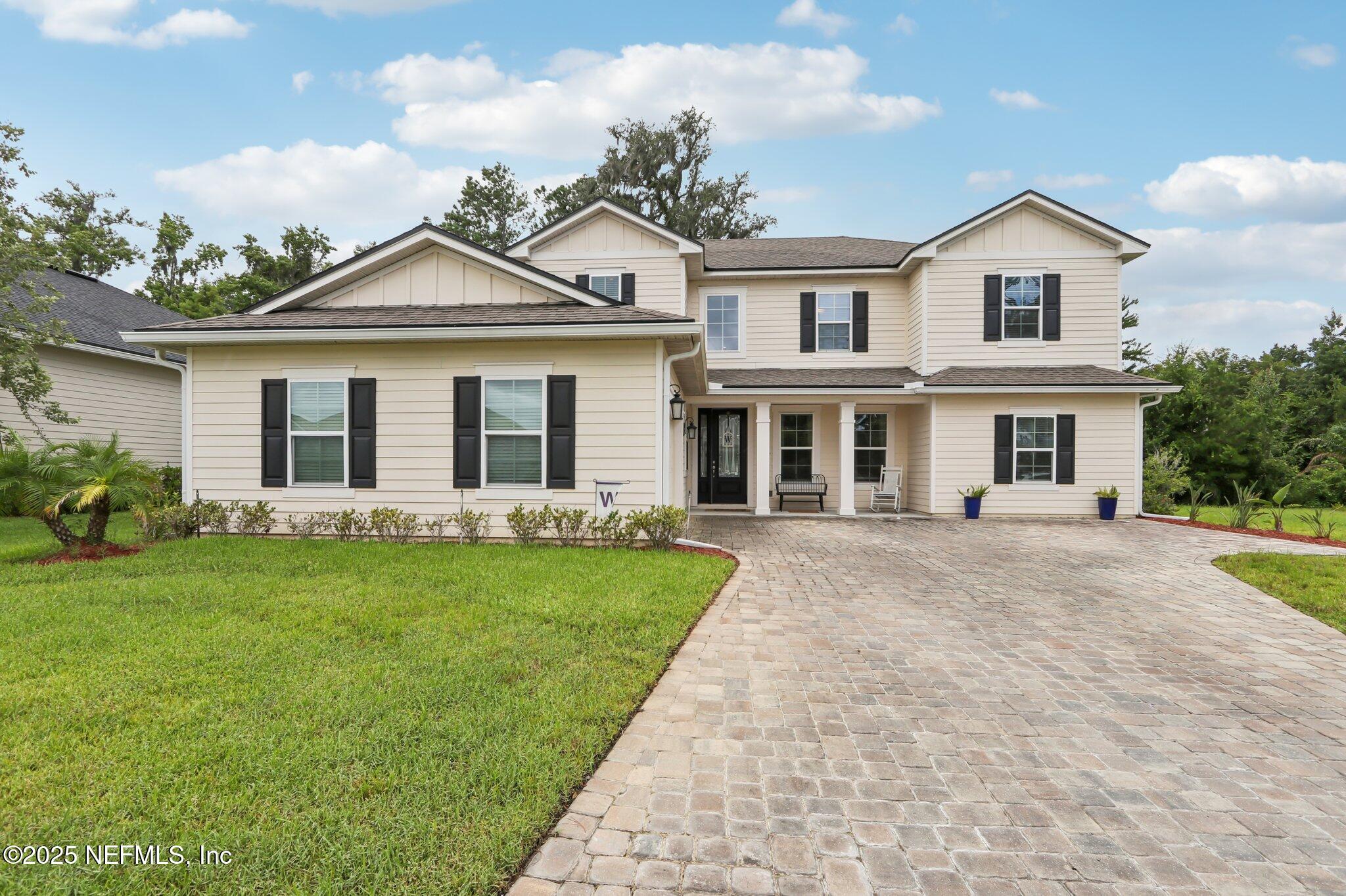 1919 SILO OAKS Place