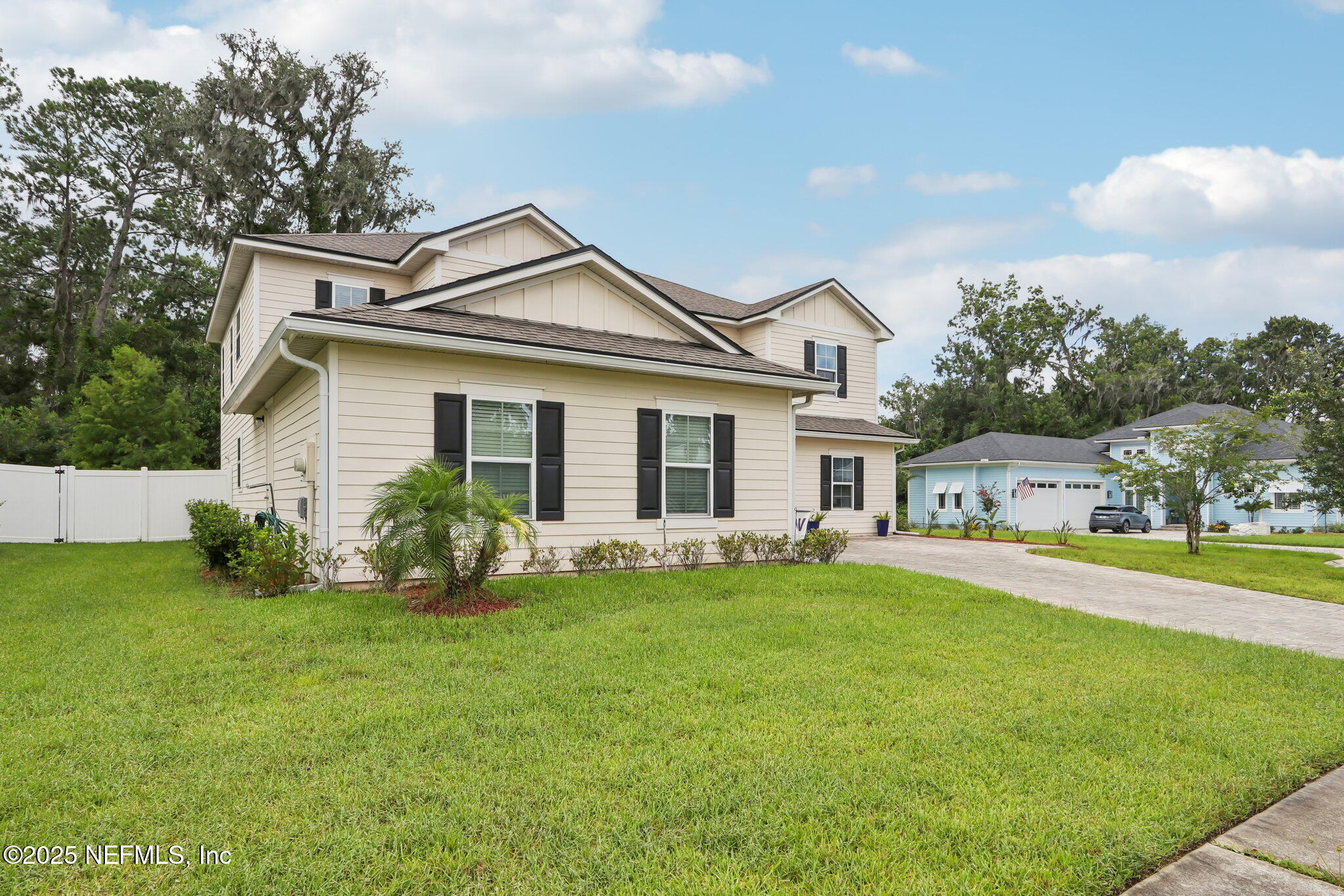 1919 SILO OAKS Place