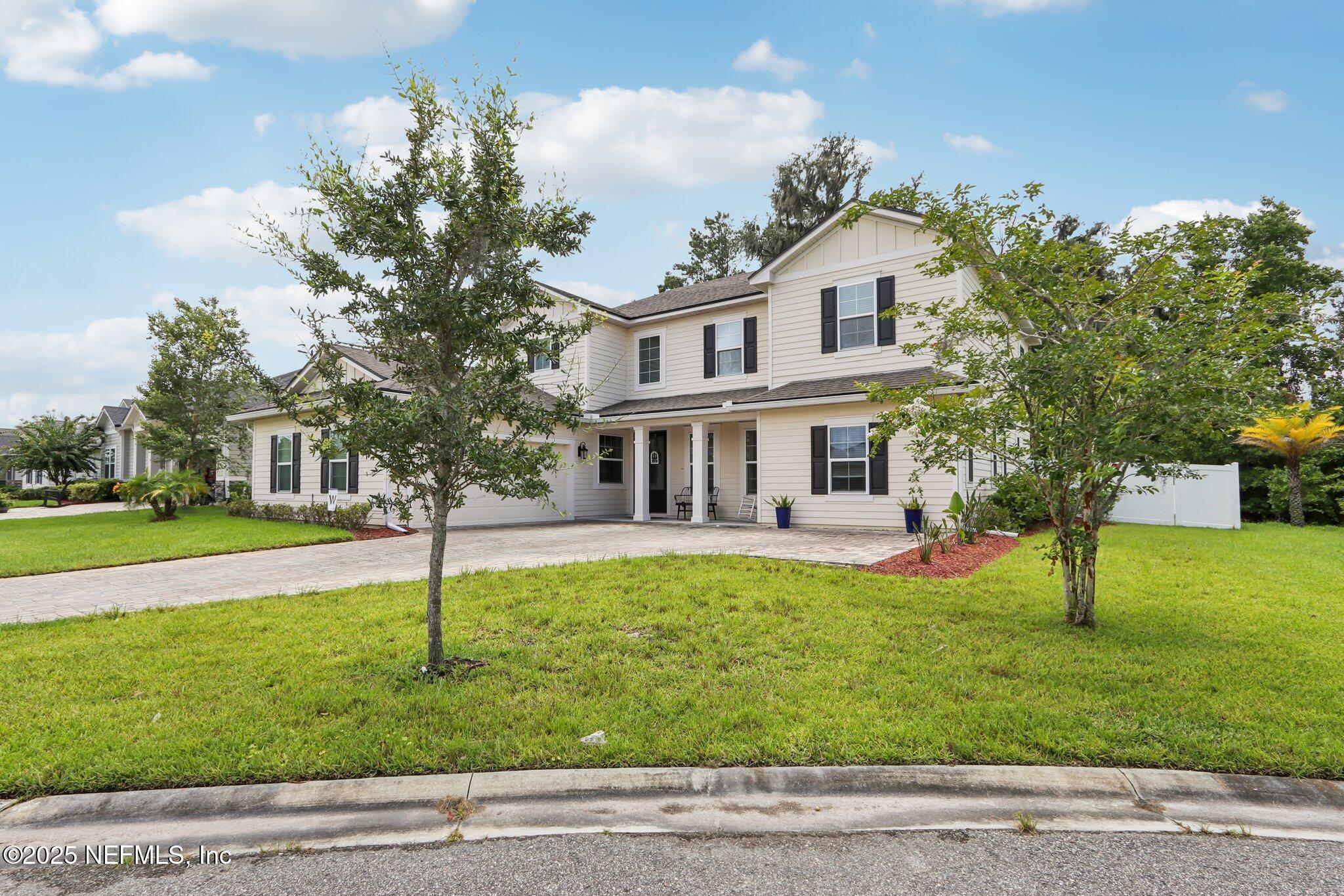 1919 SILO OAKS Place