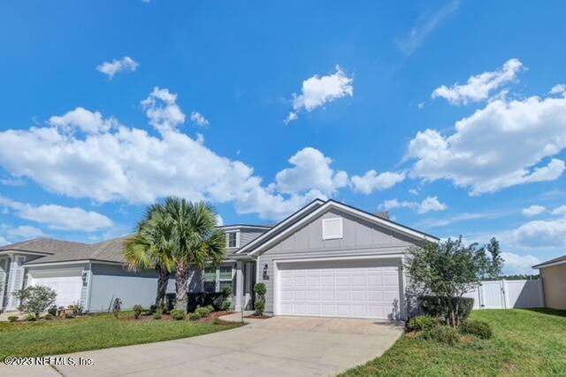 Jacksonville, FL home for sale located at 10007 Andean Fox Drive, Jacksonville, FL 32222