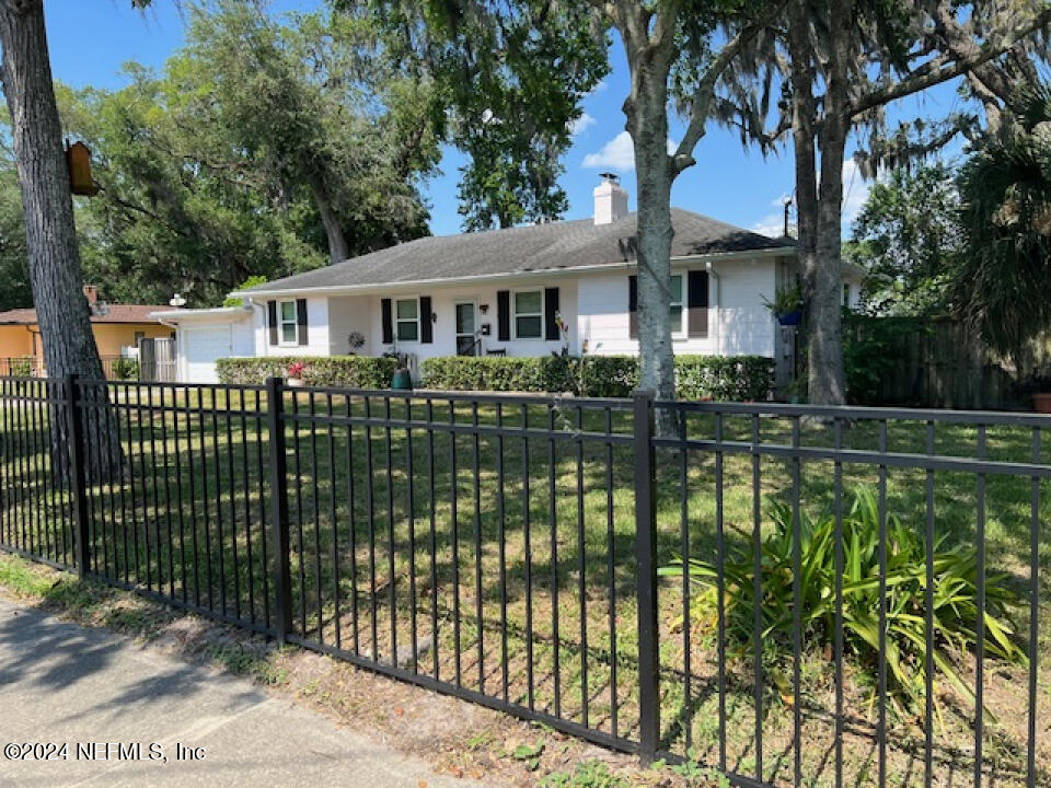 Jacksonville, FL home for sale located at 7935 San Jose Boulevard, Jacksonville, FL 32217