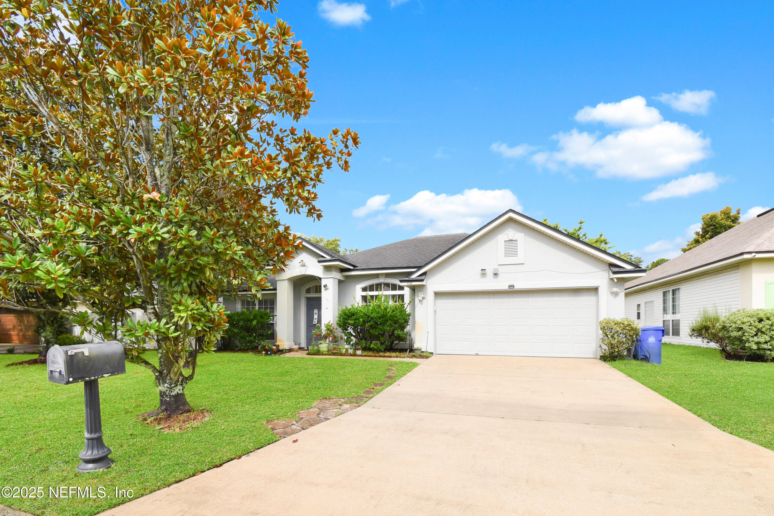 237 N HIDDEN TREE Drive