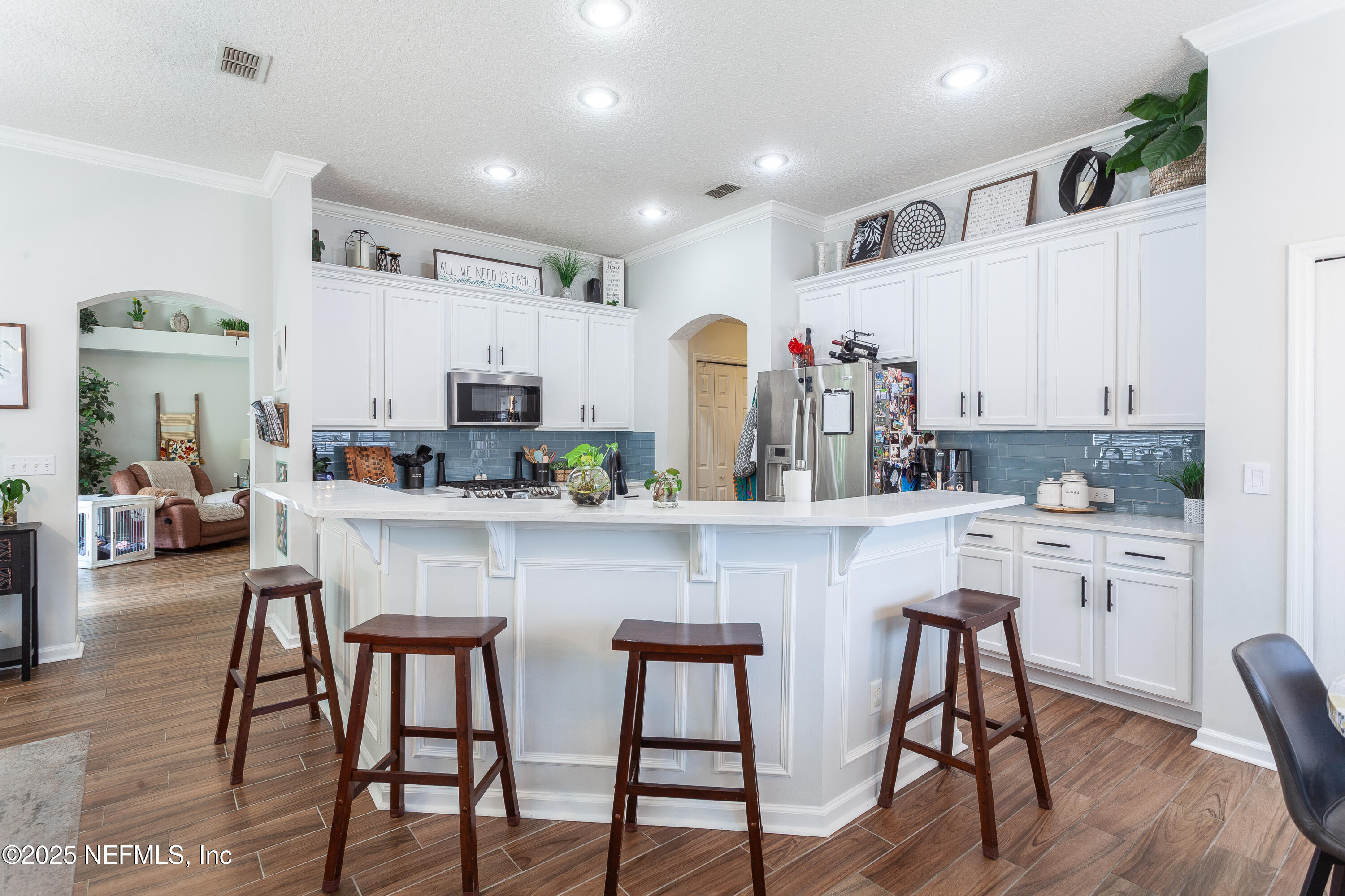 7677 CROSSTREE Lane