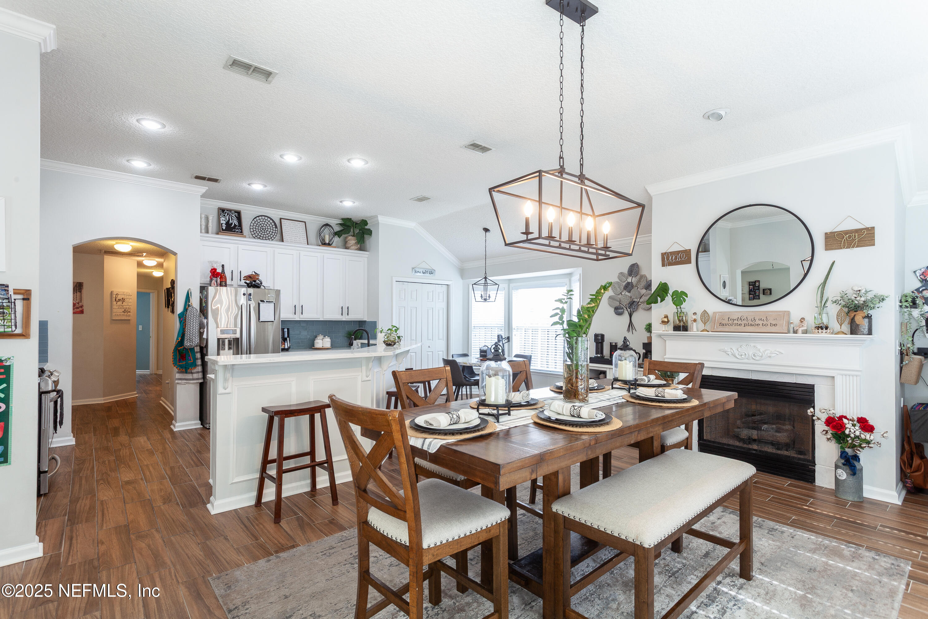 7677 CROSSTREE Lane