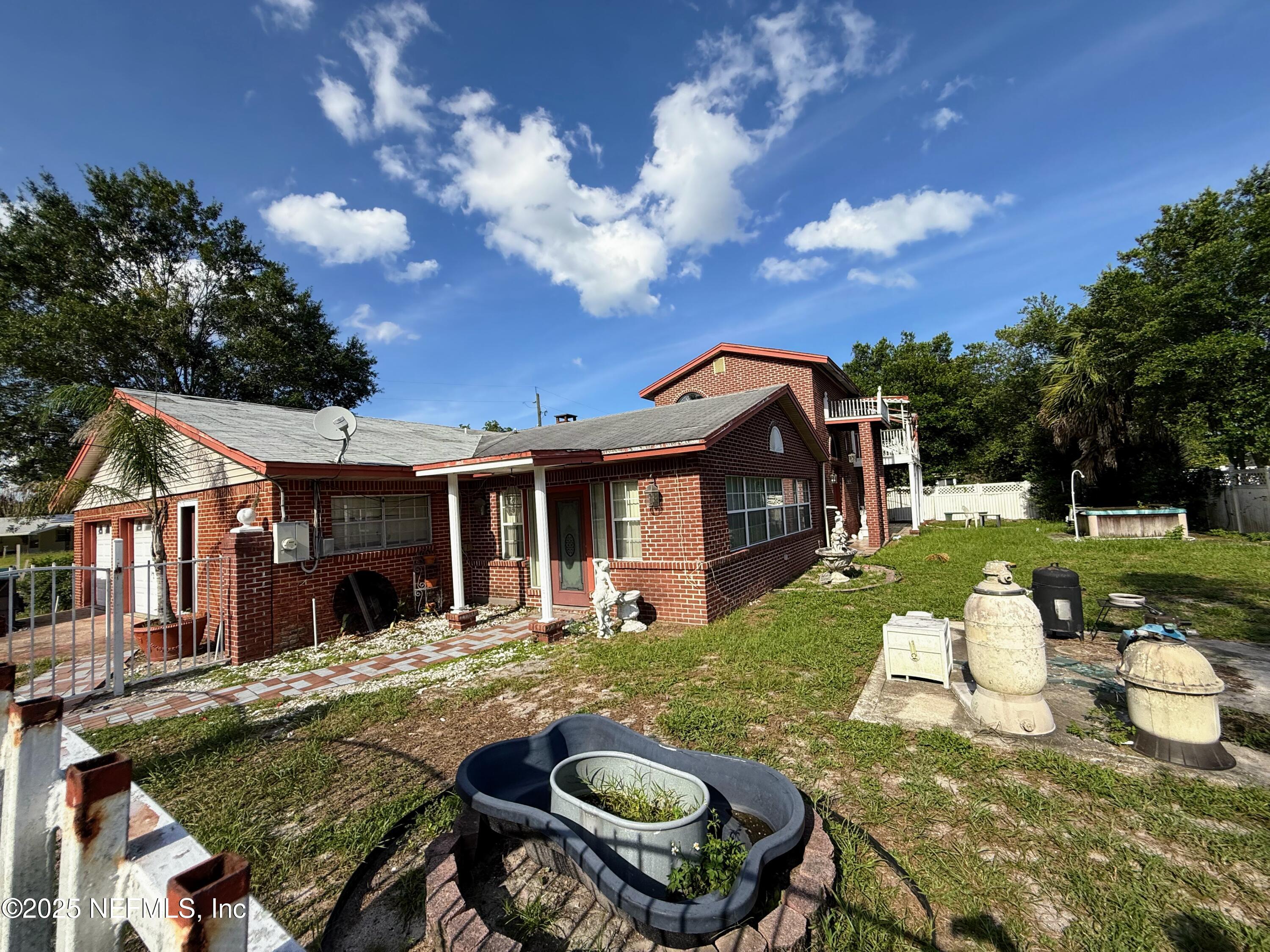 7082 KNOTTS Drive