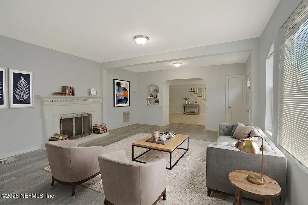 2233 SCHUMACHER Avenue