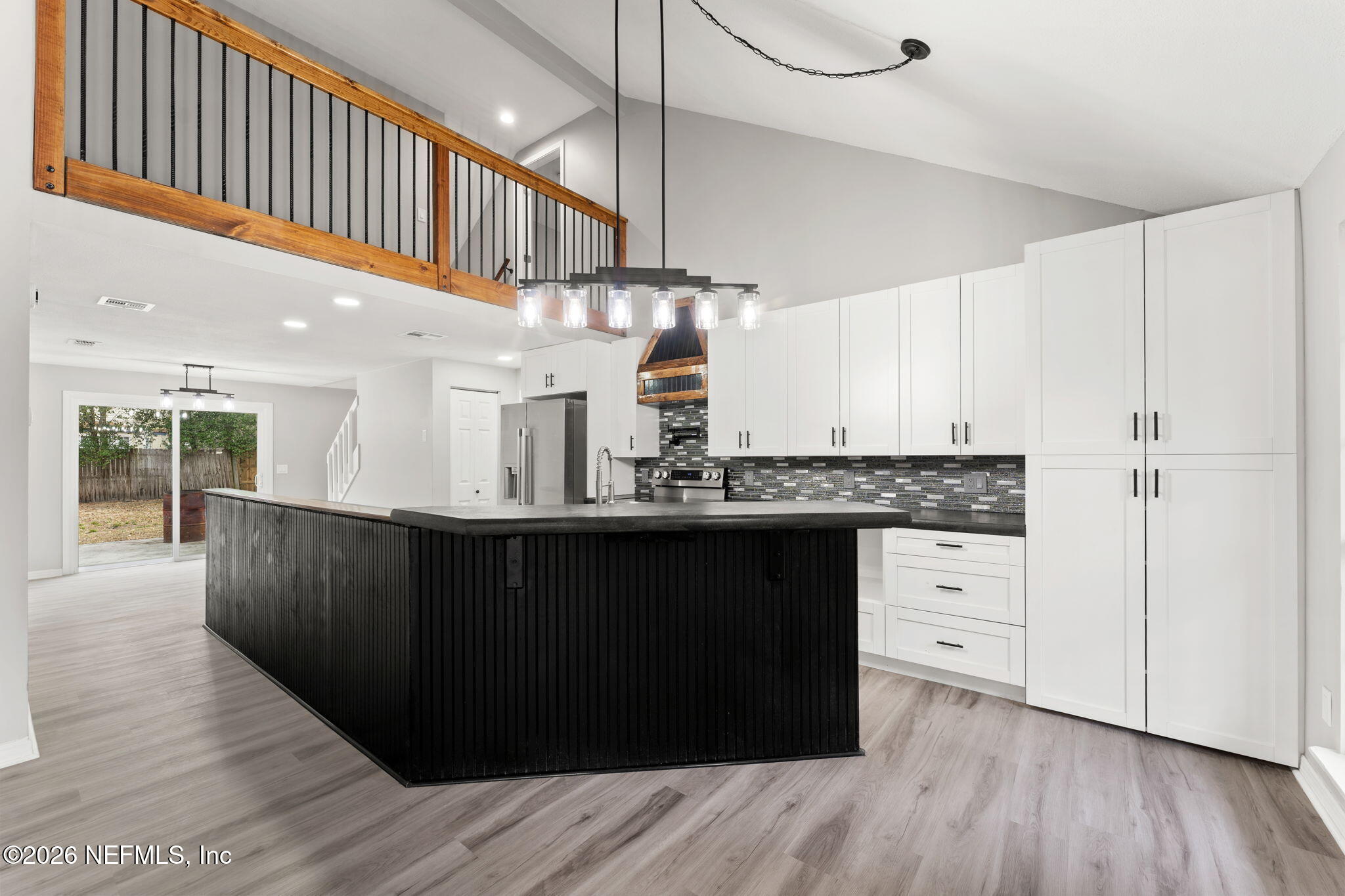 8190 LOCH LOMOND Lane