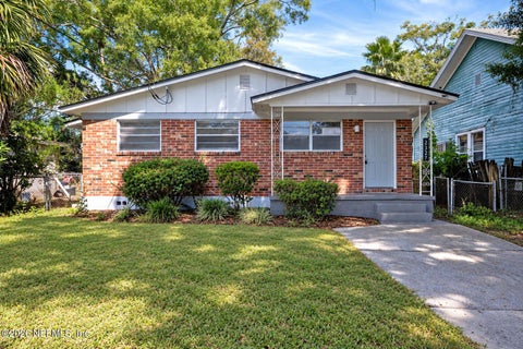Photo of 2327 W 10TH Street, Jacksonville, FL 32209 (MLS # 2167411)