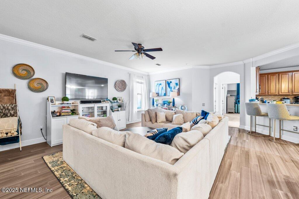 4480 DEERWOOD LAKE PARKWAY 352