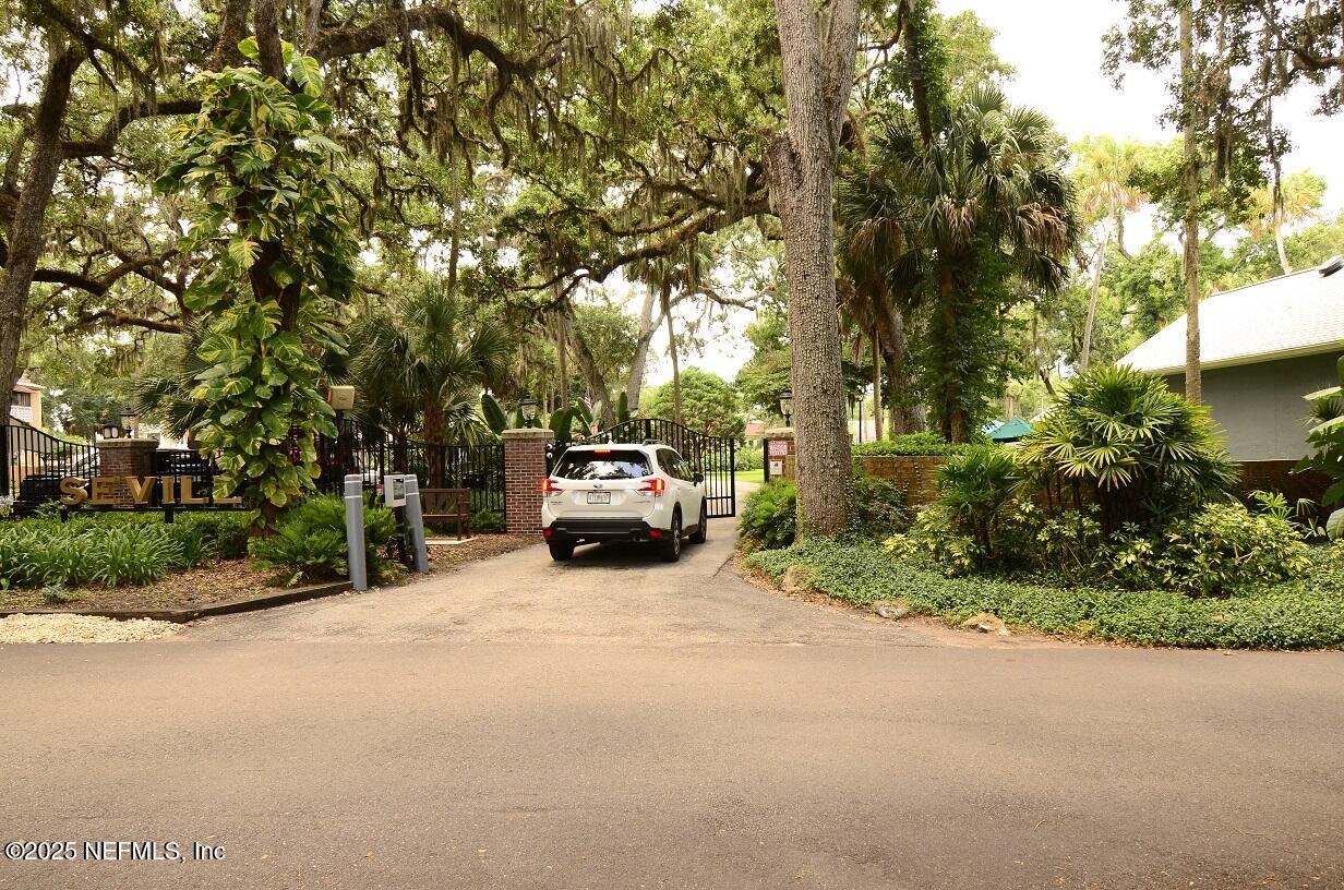 1810 SEVILLA Boulevard 202