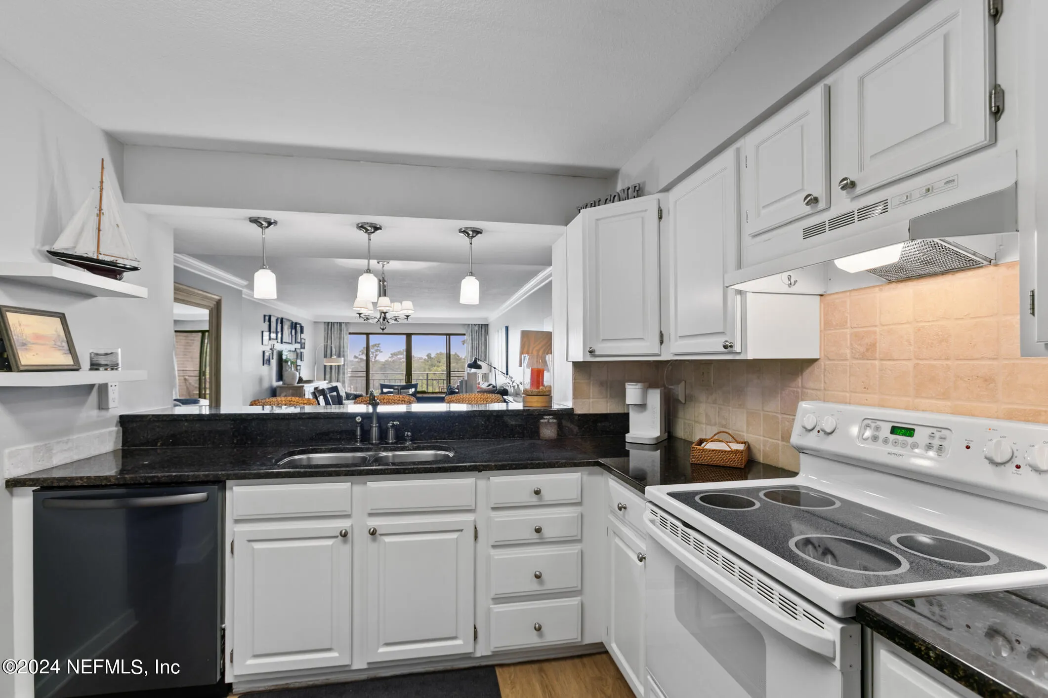 Jacksonville, Florida 32217, United States, 2 Bedrooms Bedrooms, ,2 BathroomsBathrooms,Residential,Active,57130