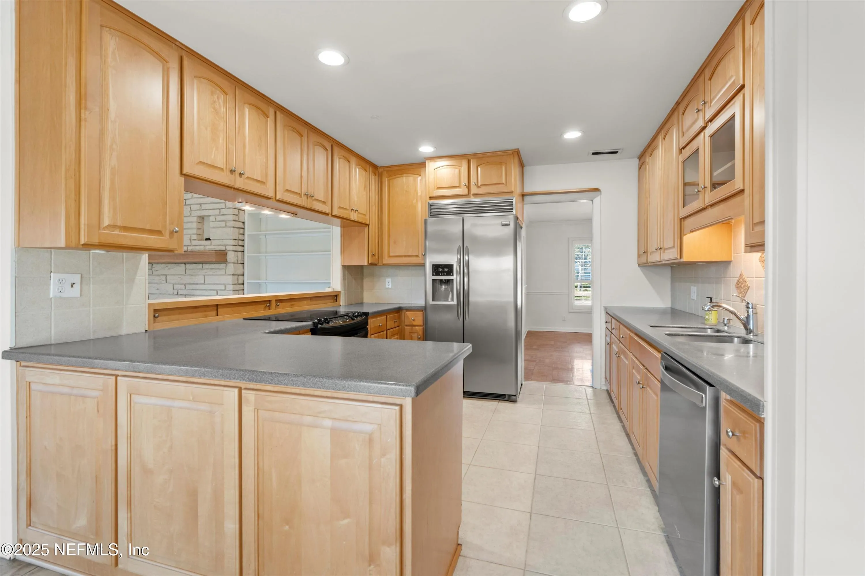 Jacksonville, Florida 32217, United States, 3 Bedrooms Bedrooms, ,3 BathroomsBathrooms,Residential,Active,100943