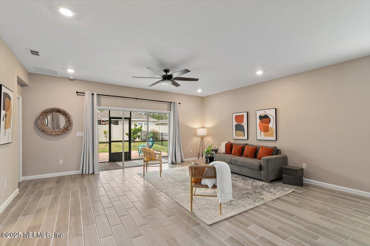 270 KING GEORGE Avenue