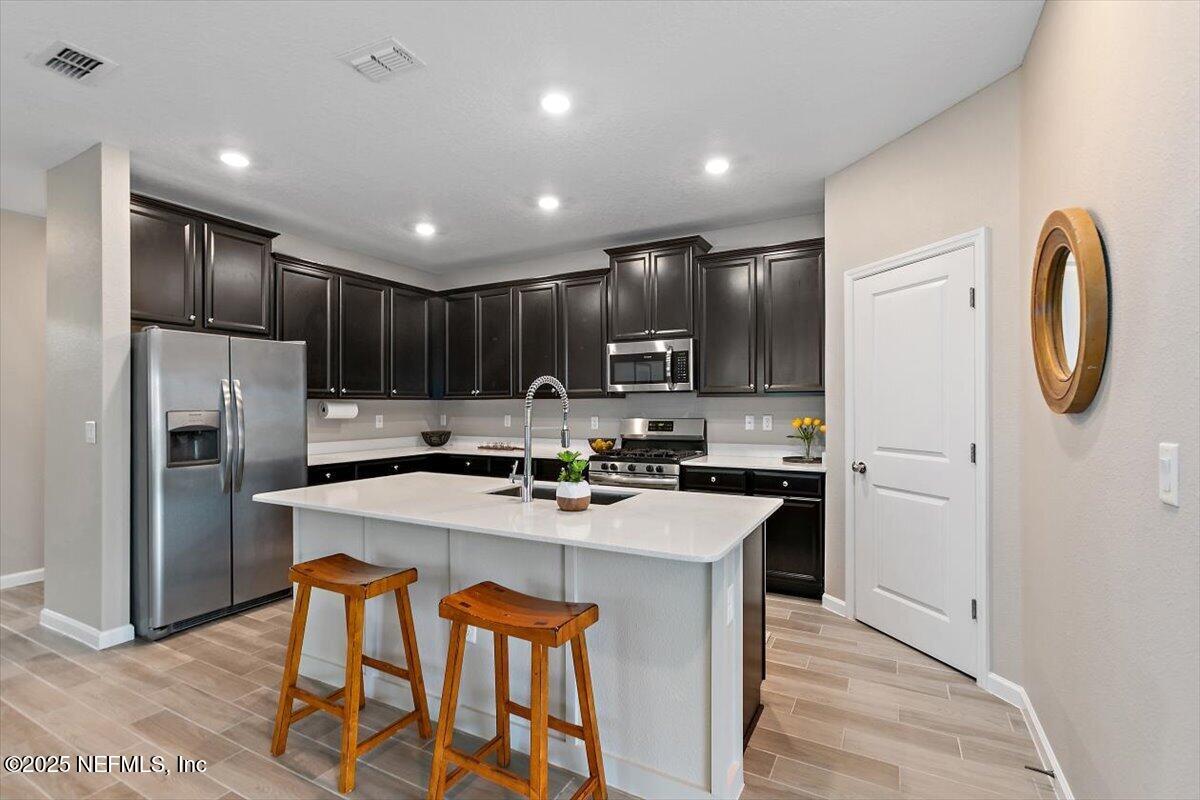 270 KING GEORGE Avenue