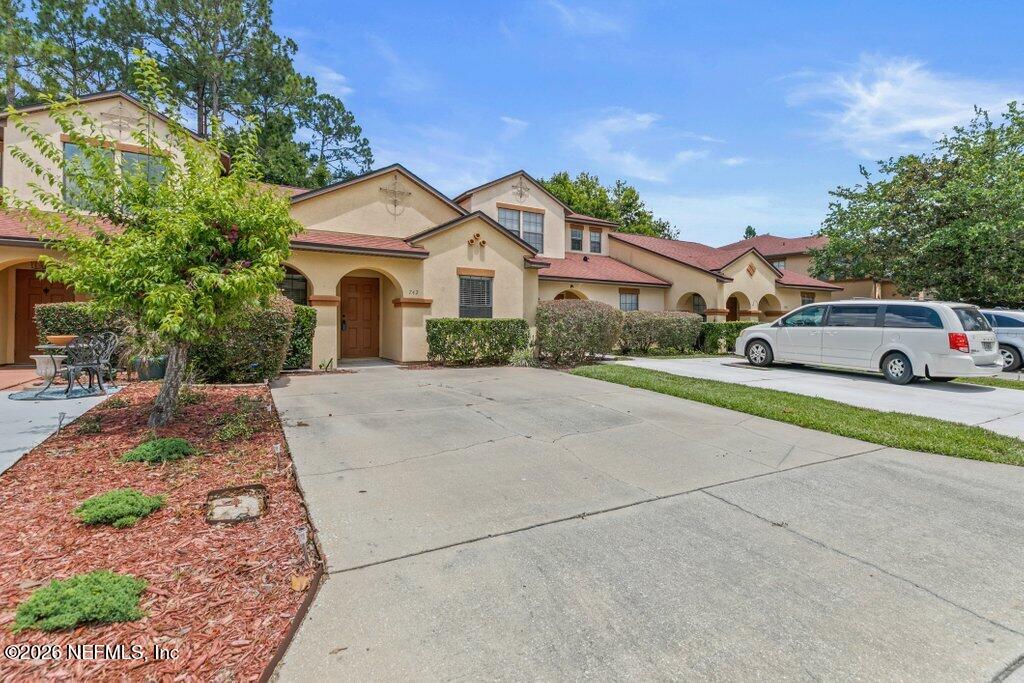 742 GINGER MILL Drive
