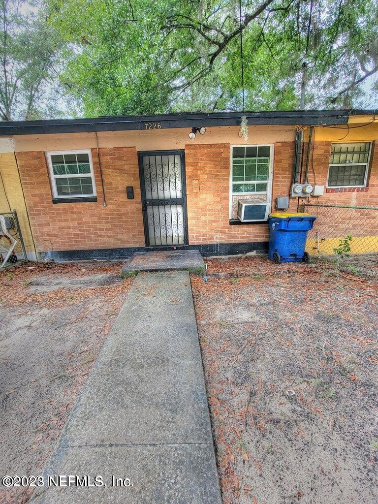 JACKSONVILLE, FL home for sale located at 7226 RUTLEDGE PEARSON DR, JACKSONVILLE, FL 32209
