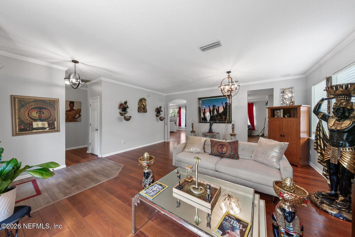 1101 ROUNDTREE Circle