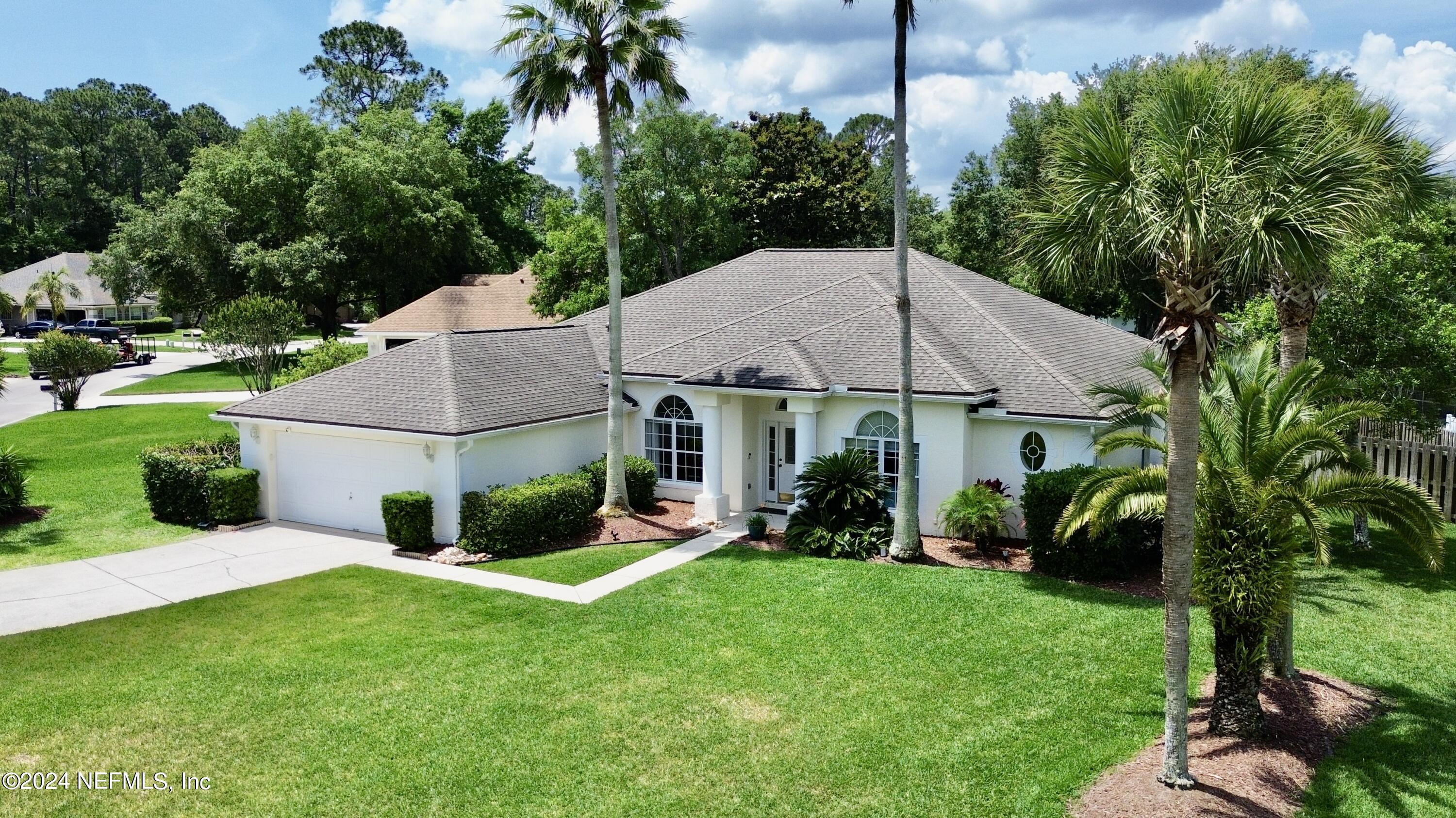 St Johns, FL home for sale located at 1152 Lake Parke Drive, St Johns, FL 32259