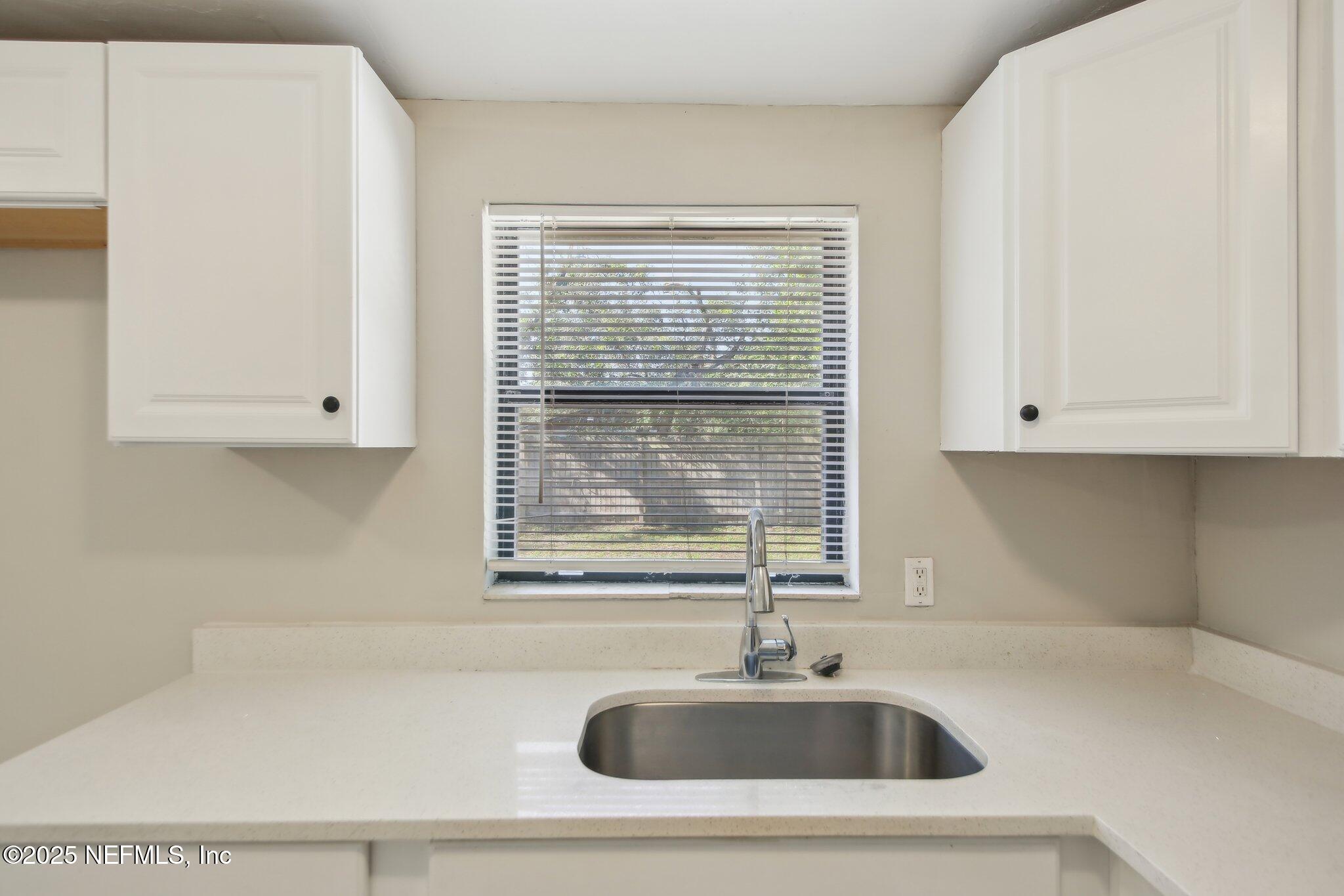 7705 LAUDERDALE Drive N