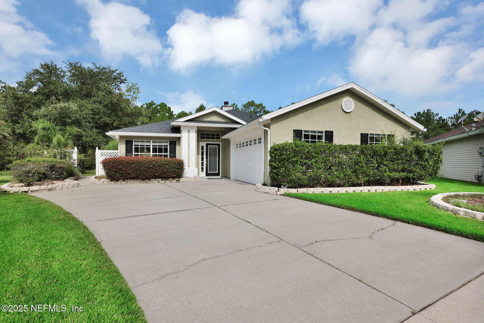 1831 MOSS CREEK Drive SW