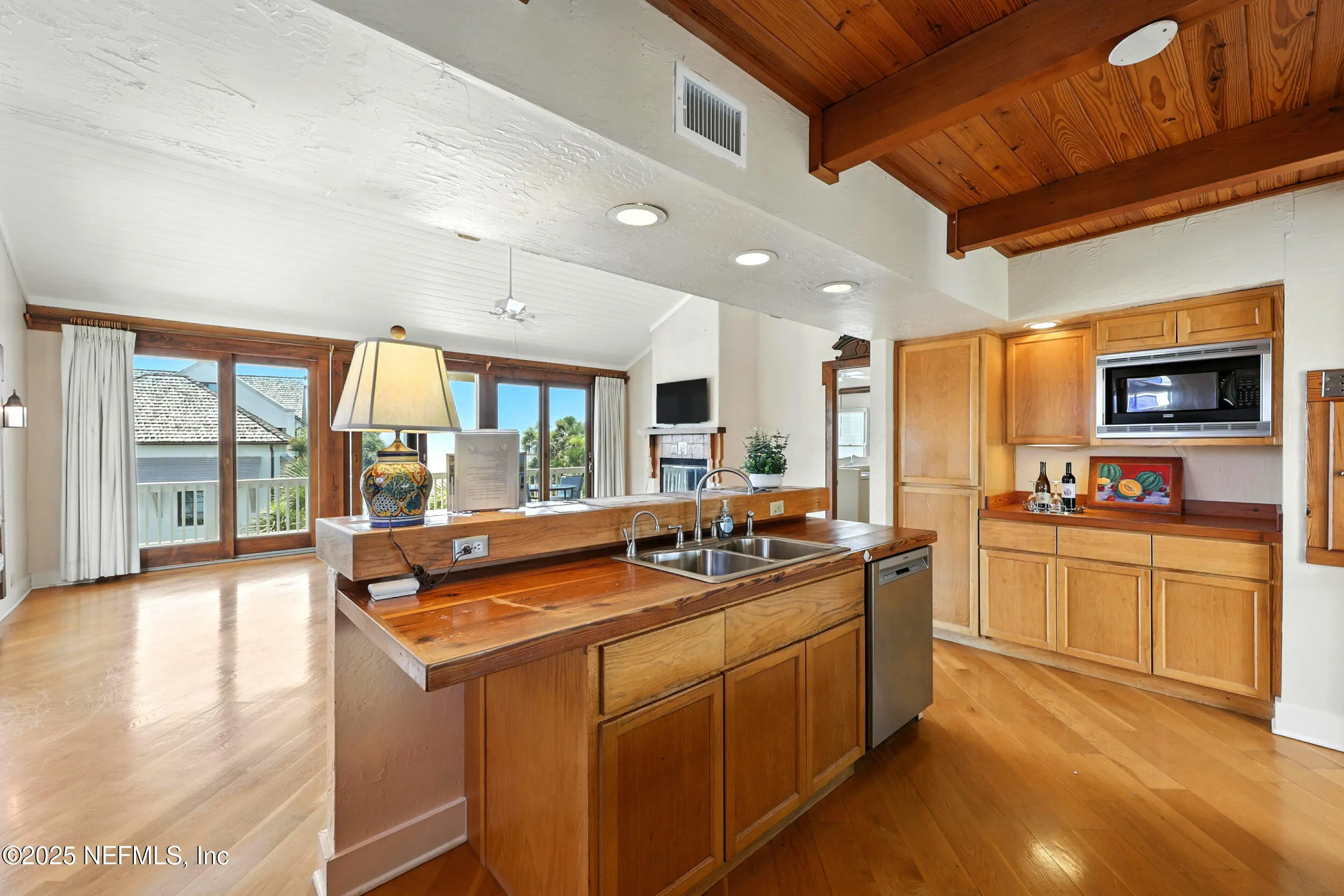 Jacksonville Beach, Florida 32250, United States, 4 Bedrooms Bedrooms, ,4 BathroomsBathrooms,Residential,Active,90609