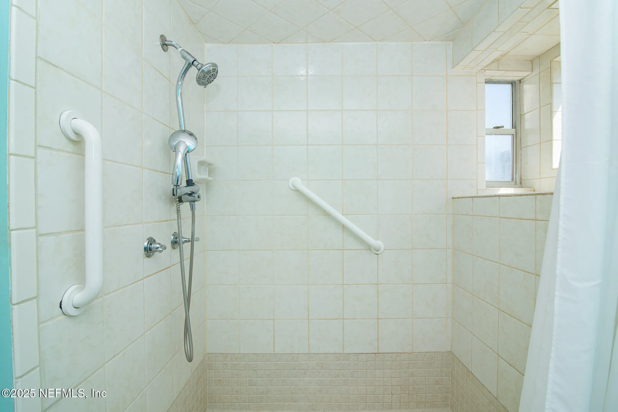 Jacksonville Beach, Florida 32250, United States, 4 Bedrooms Bedrooms, ,4 BathroomsBathrooms,Residential,Active,90609