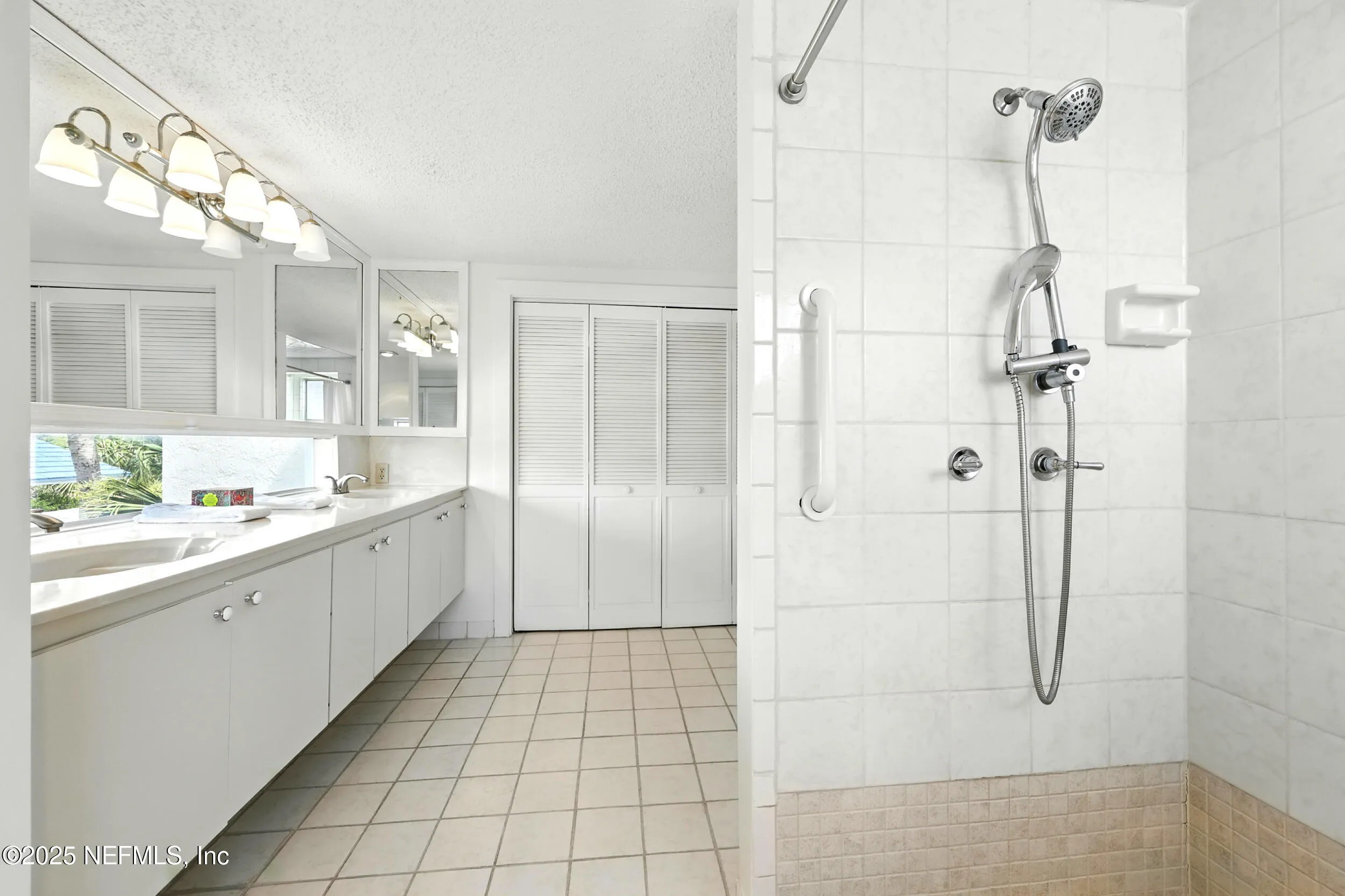 Jacksonville Beach, Florida 32250, United States, 4 Bedrooms Bedrooms, ,4 BathroomsBathrooms,Residential,Active,90609