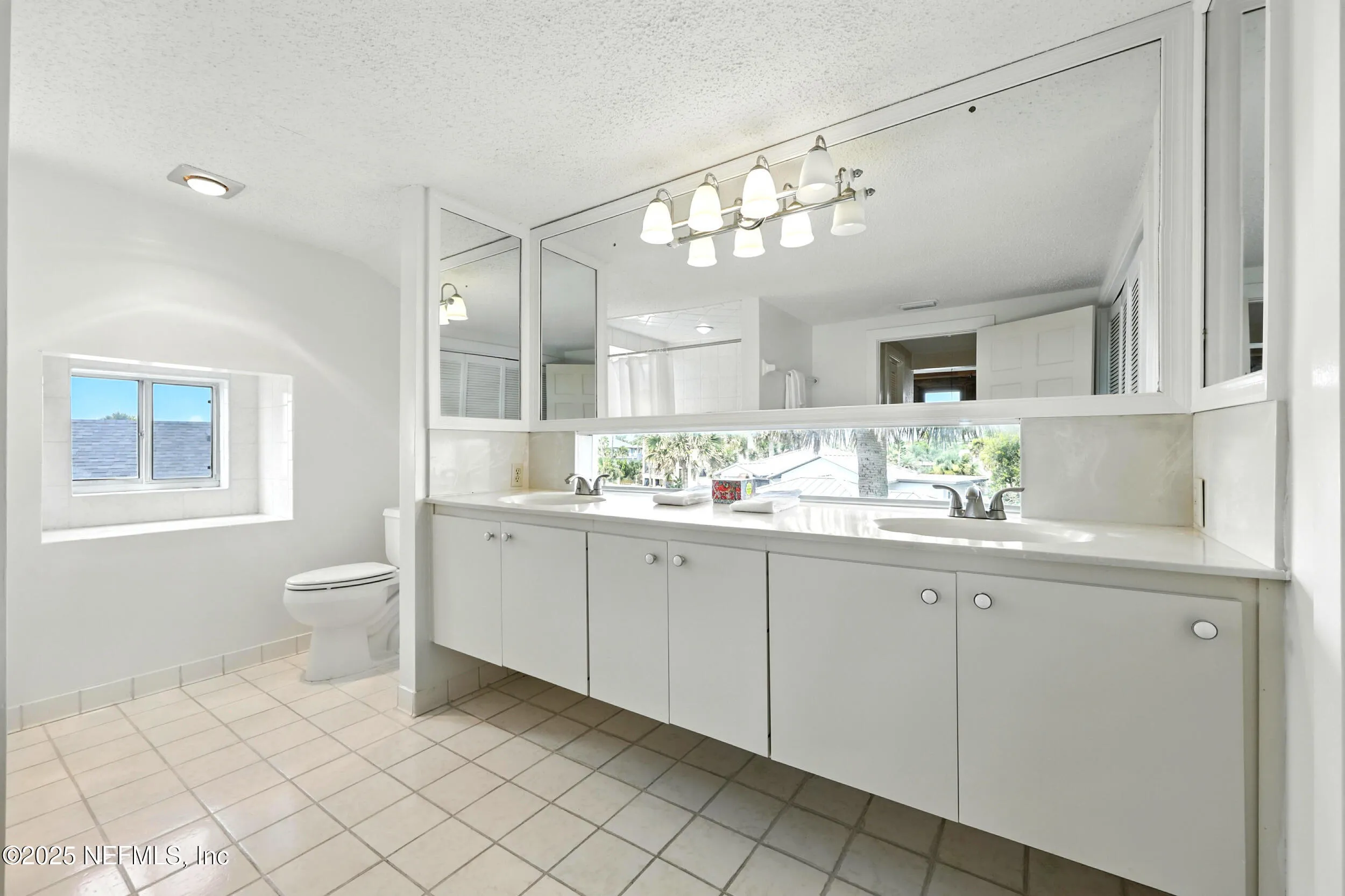 Jacksonville Beach, Florida 32250, United States, 4 Bedrooms Bedrooms, ,4 BathroomsBathrooms,Residential,Active,90609