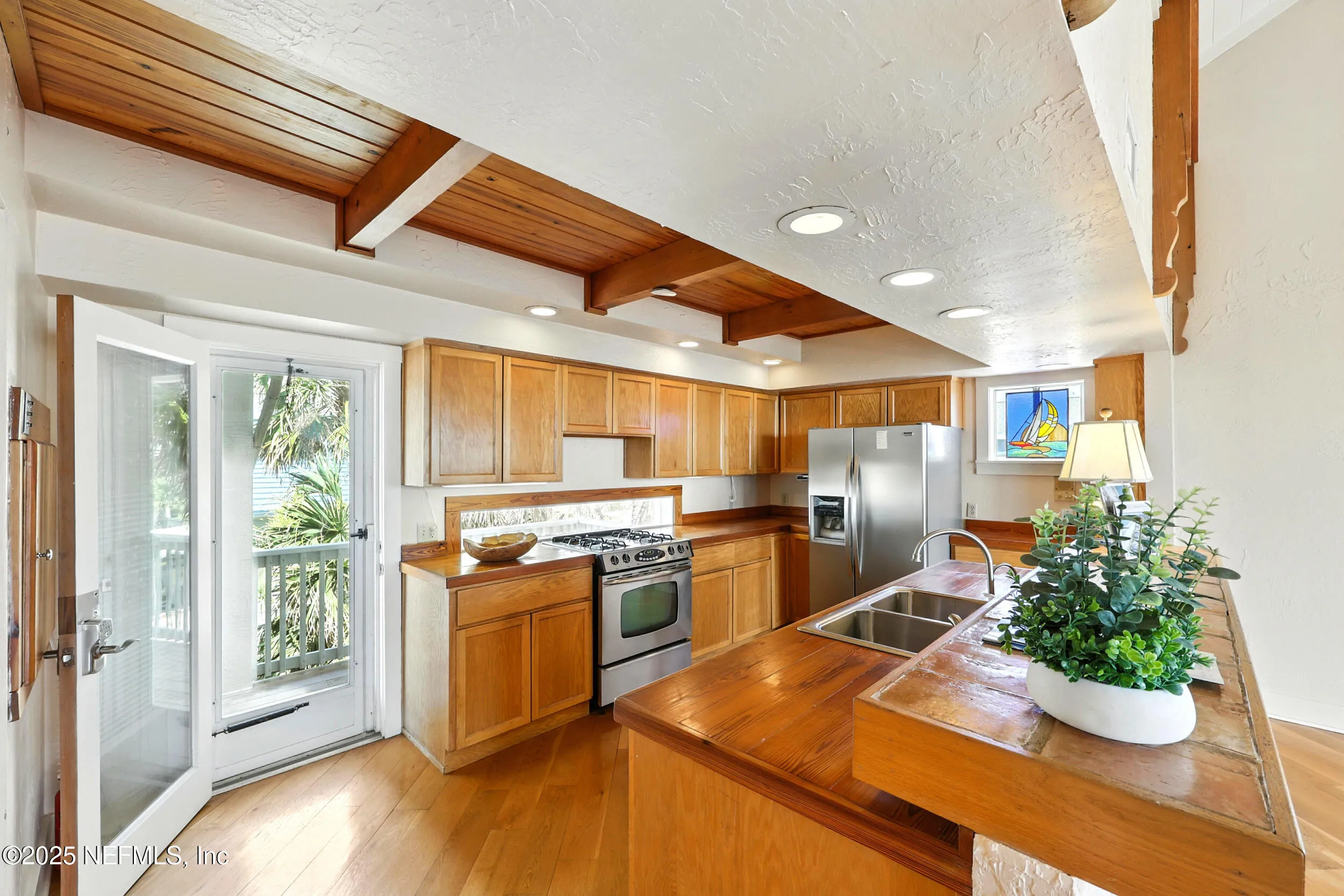 Jacksonville Beach, Florida 32250, United States, 4 Bedrooms Bedrooms, ,4 BathroomsBathrooms,Residential,Active,90609