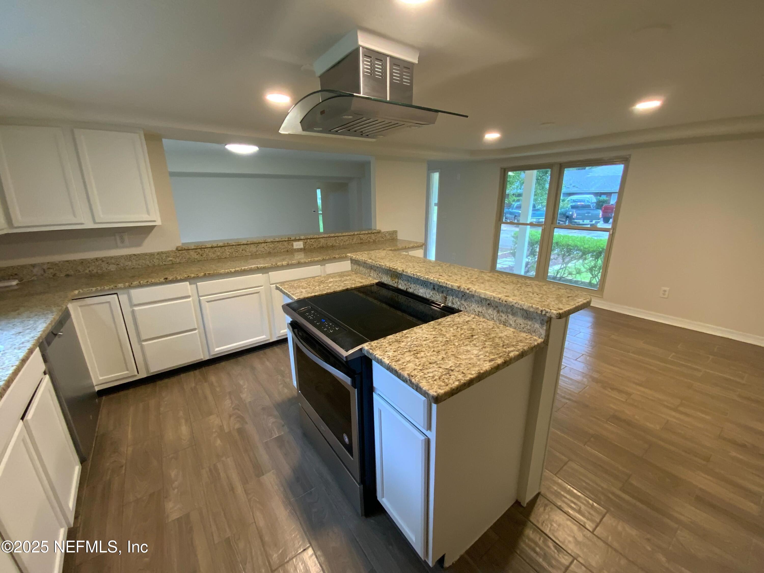 3202 TIGER HOLE Road