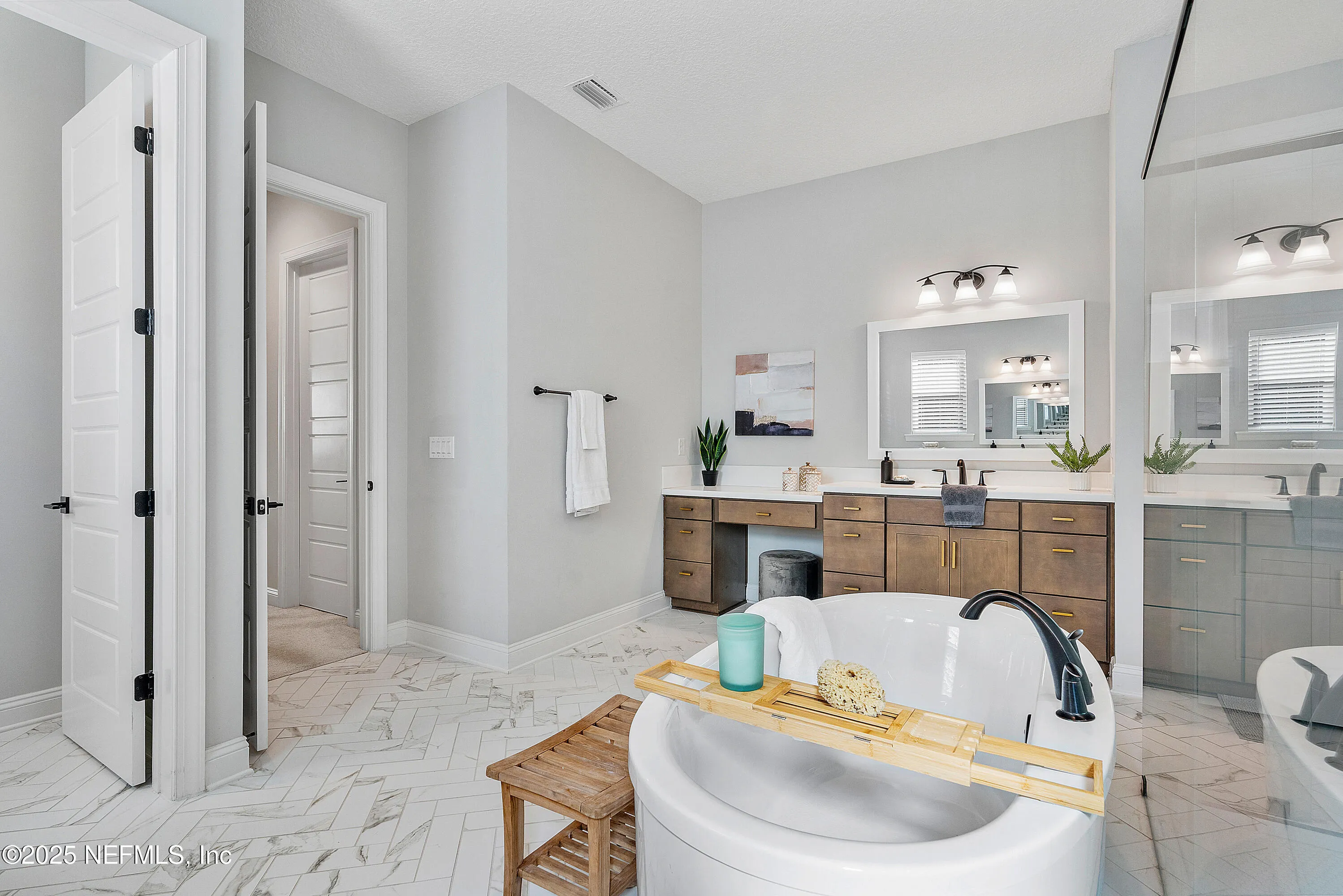 St Johns, Florida 32259, United States, 5 Bedrooms Bedrooms, ,6 BathroomsBathrooms,Residential,Active,12425