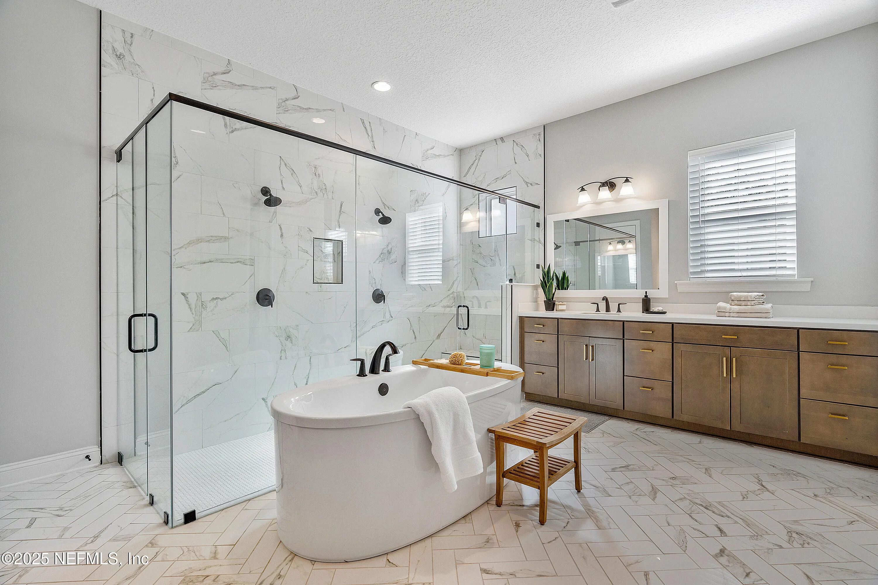 St Johns, Florida 32259, United States, 5 Bedrooms Bedrooms, ,6 BathroomsBathrooms,Residential,Active,12425