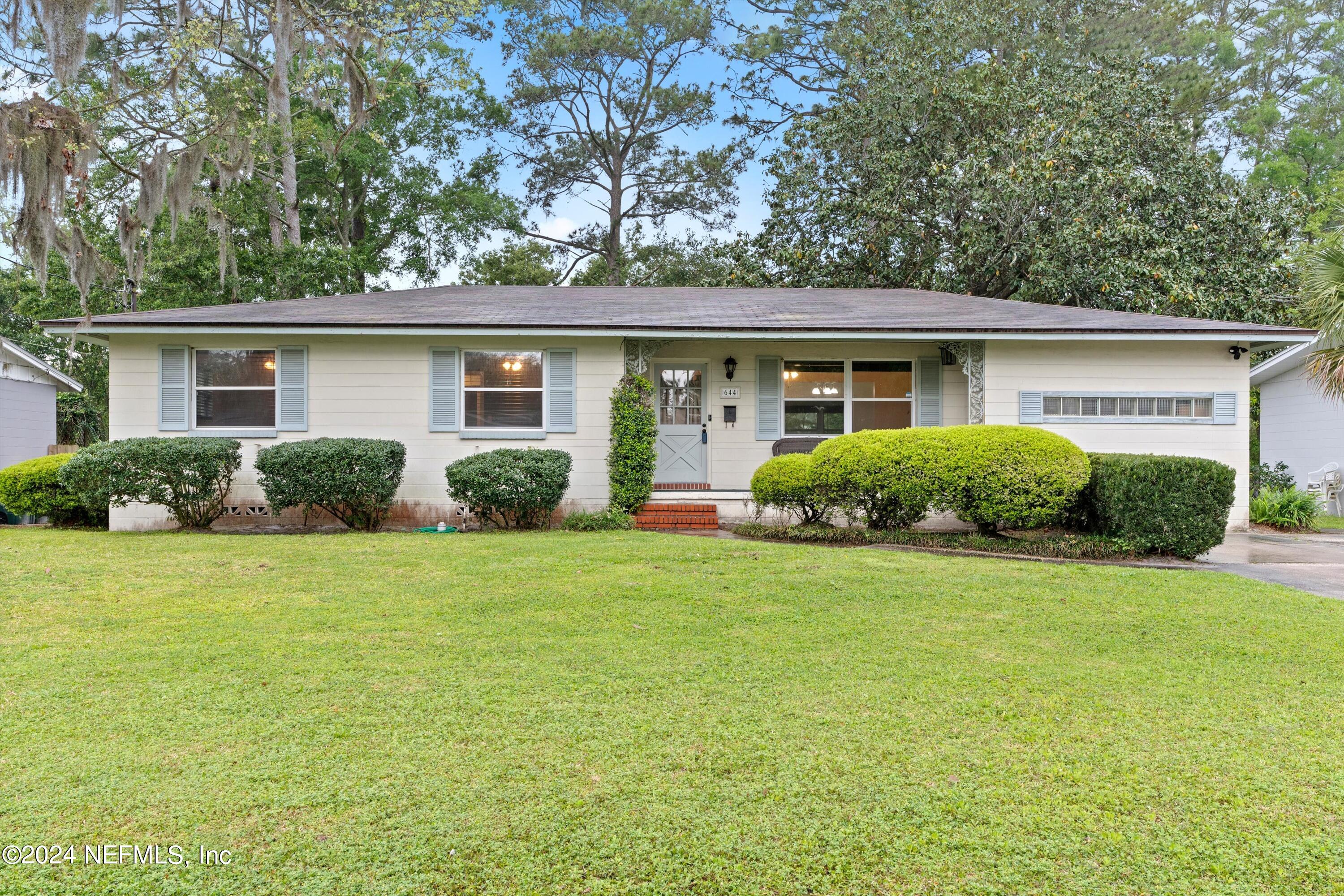 Jacksonville, FL home for sale located at 644 MONTE CARLO Road, Jacksonville, FL 32216