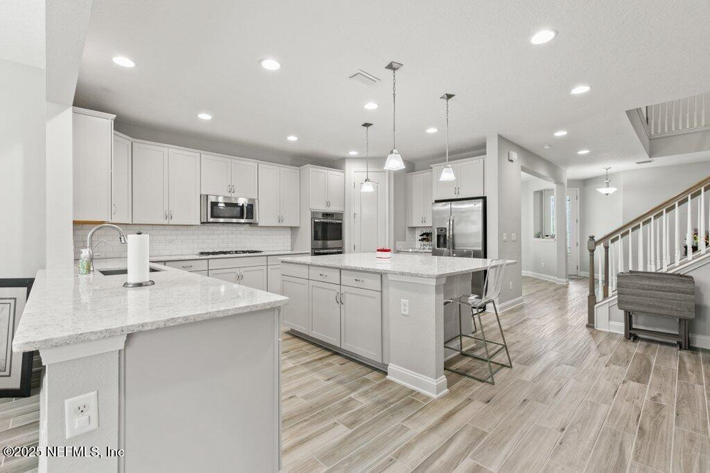 38 LOG SPRING Way