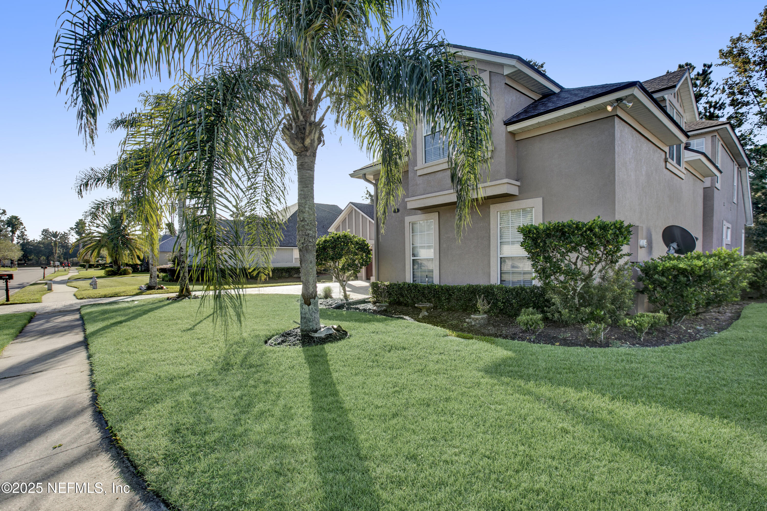 1725 RIVER HILLS Drive