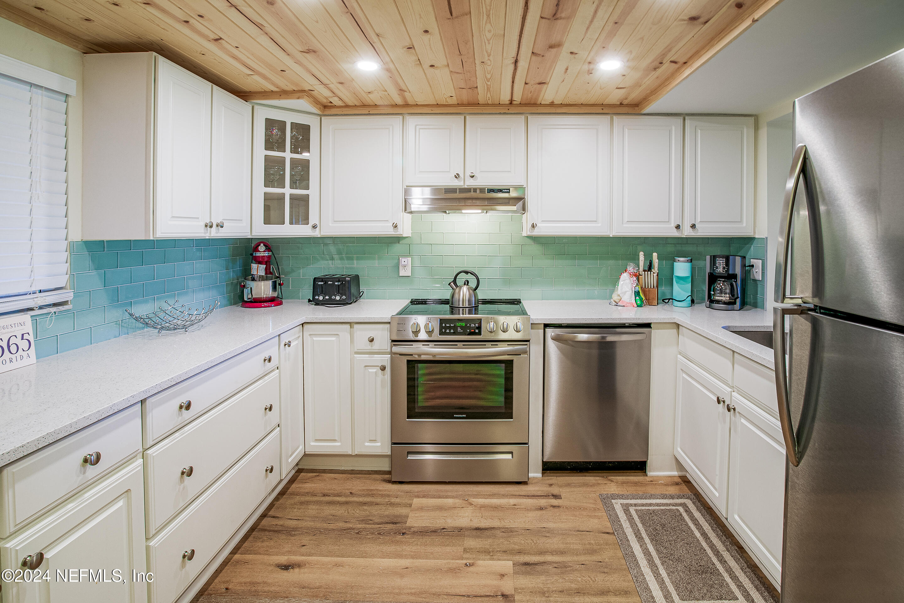 4 OCEAN TRACE Road 102