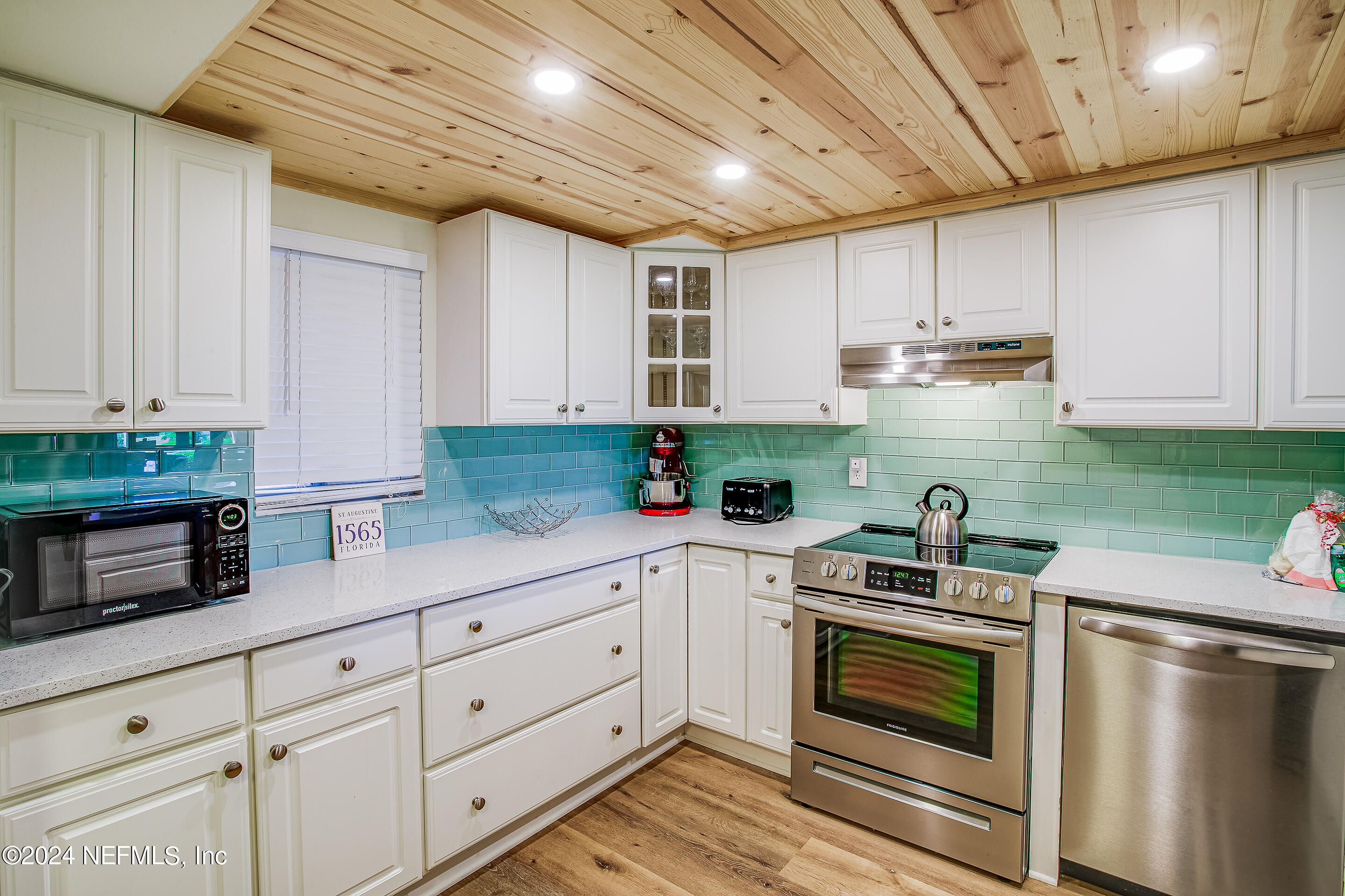 4 OCEAN TRACE Road 102
