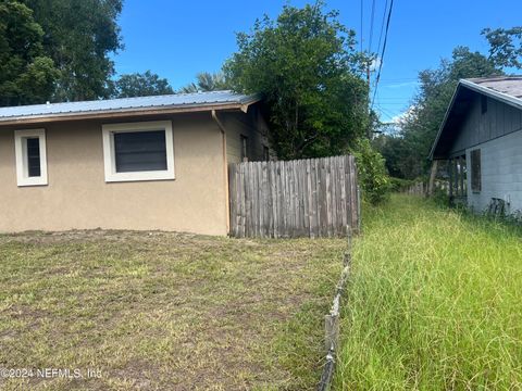 A home in Palatka