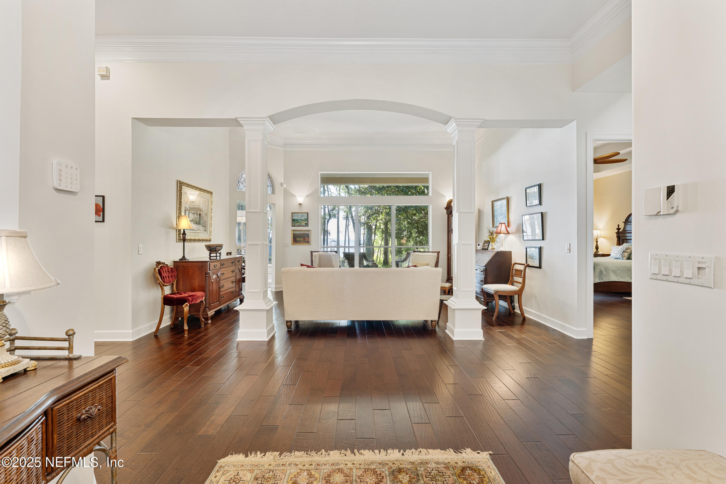 686 FREDERIC Drive