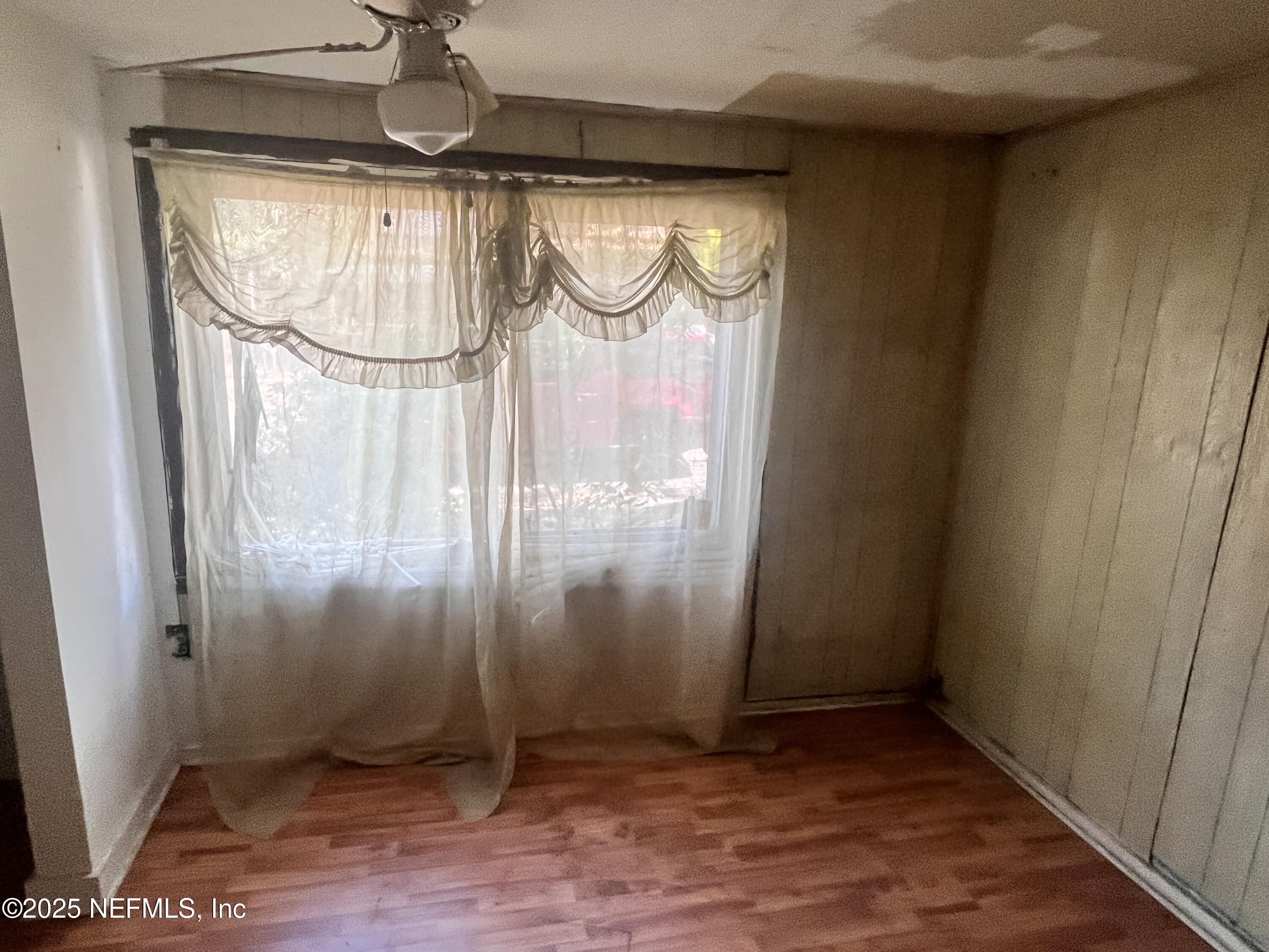 1016 GRUNTHAL Street