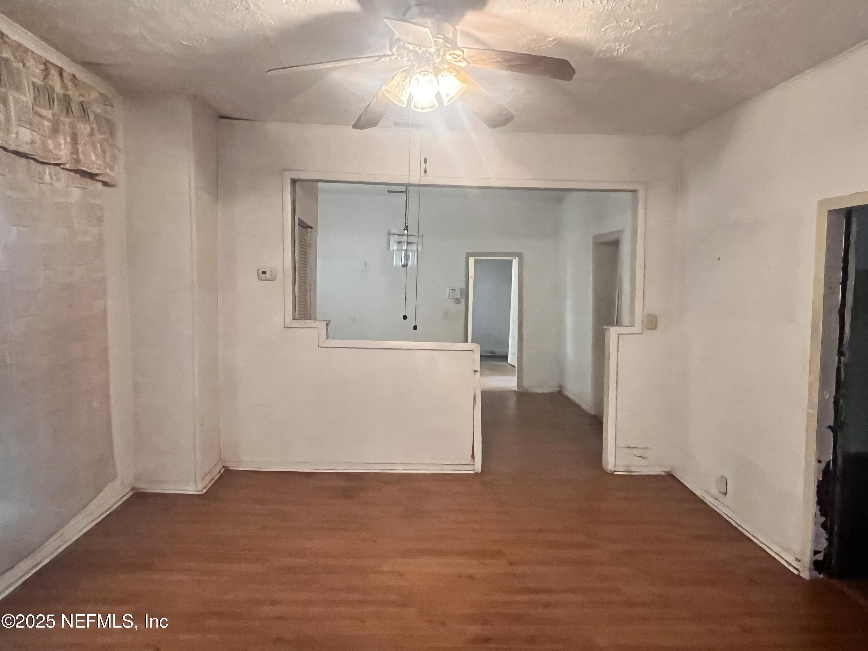 1016 GRUNTHAL Street