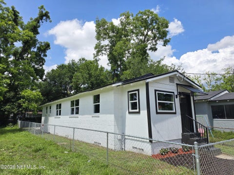 Photo of 1413 W 21ST Street, Jacksonville, FL 32209 (MLS # 2147828)